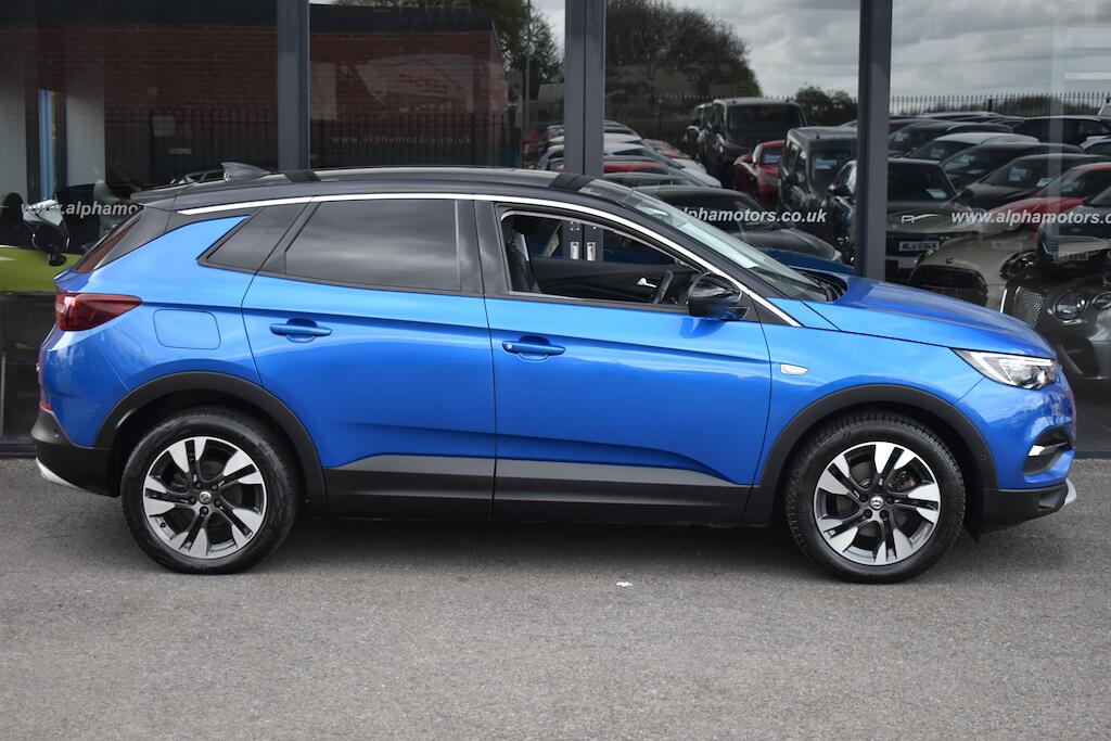 Vauxhall Grandland X view 14
