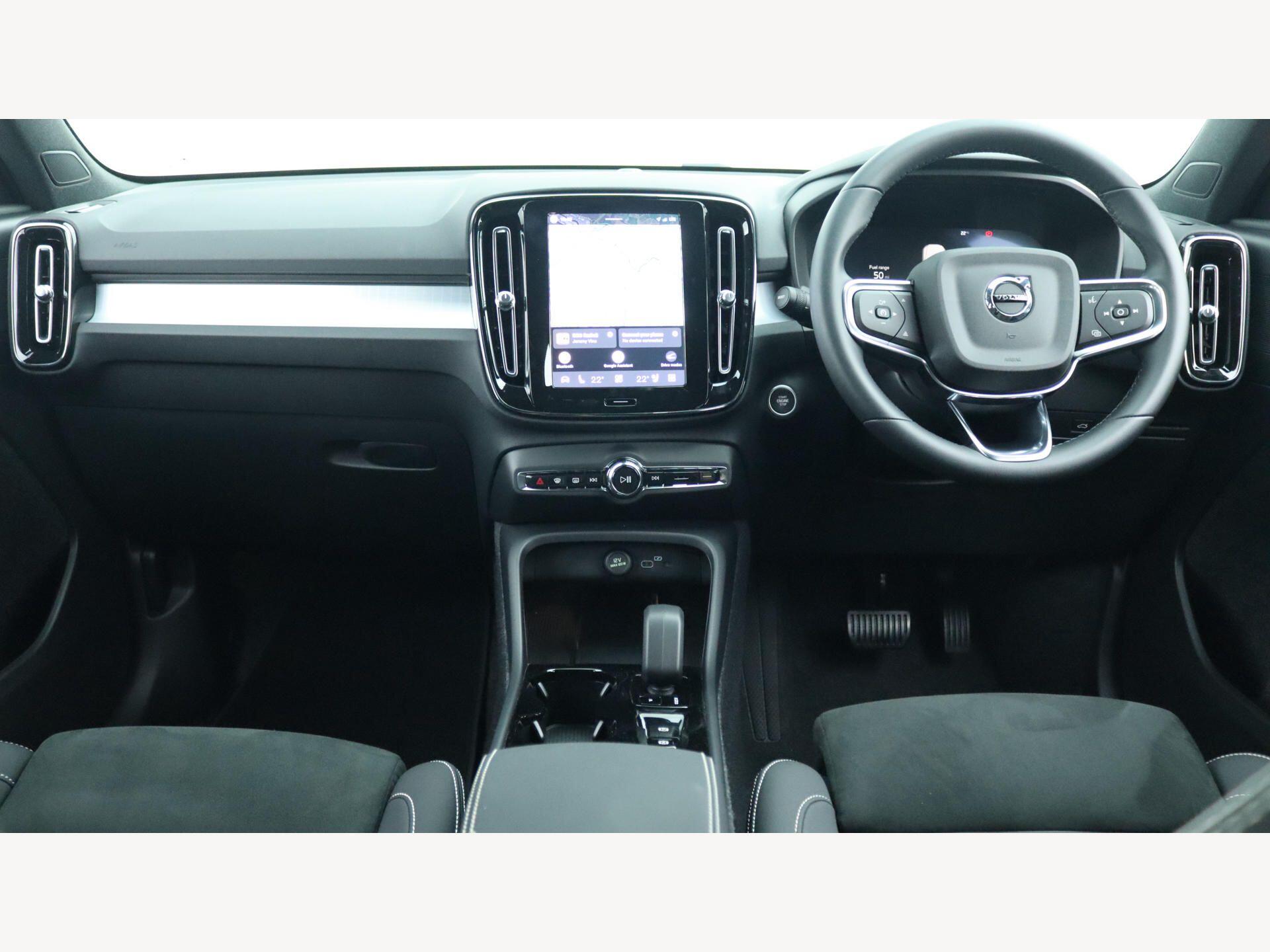 Volvo XC40 view 6