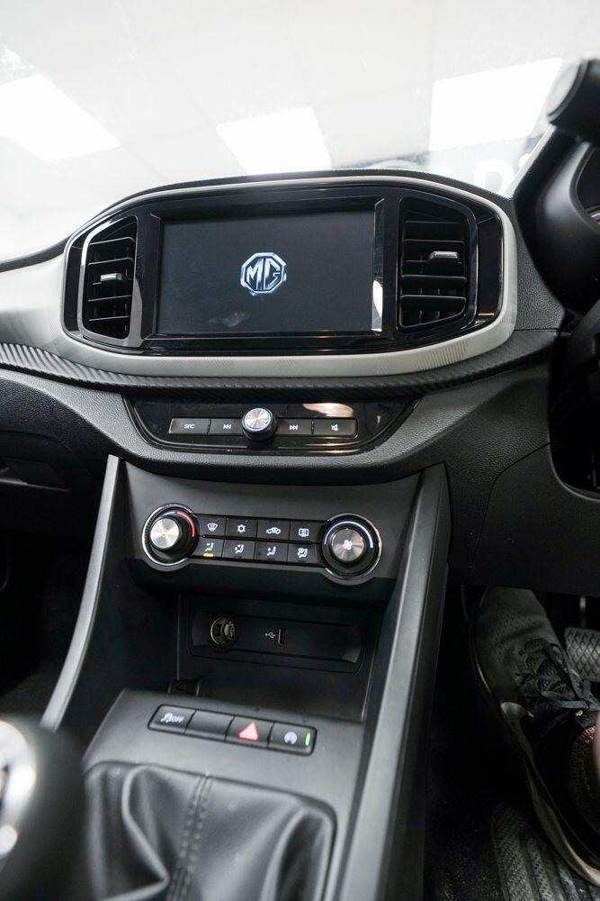 MG MG3 view 22
