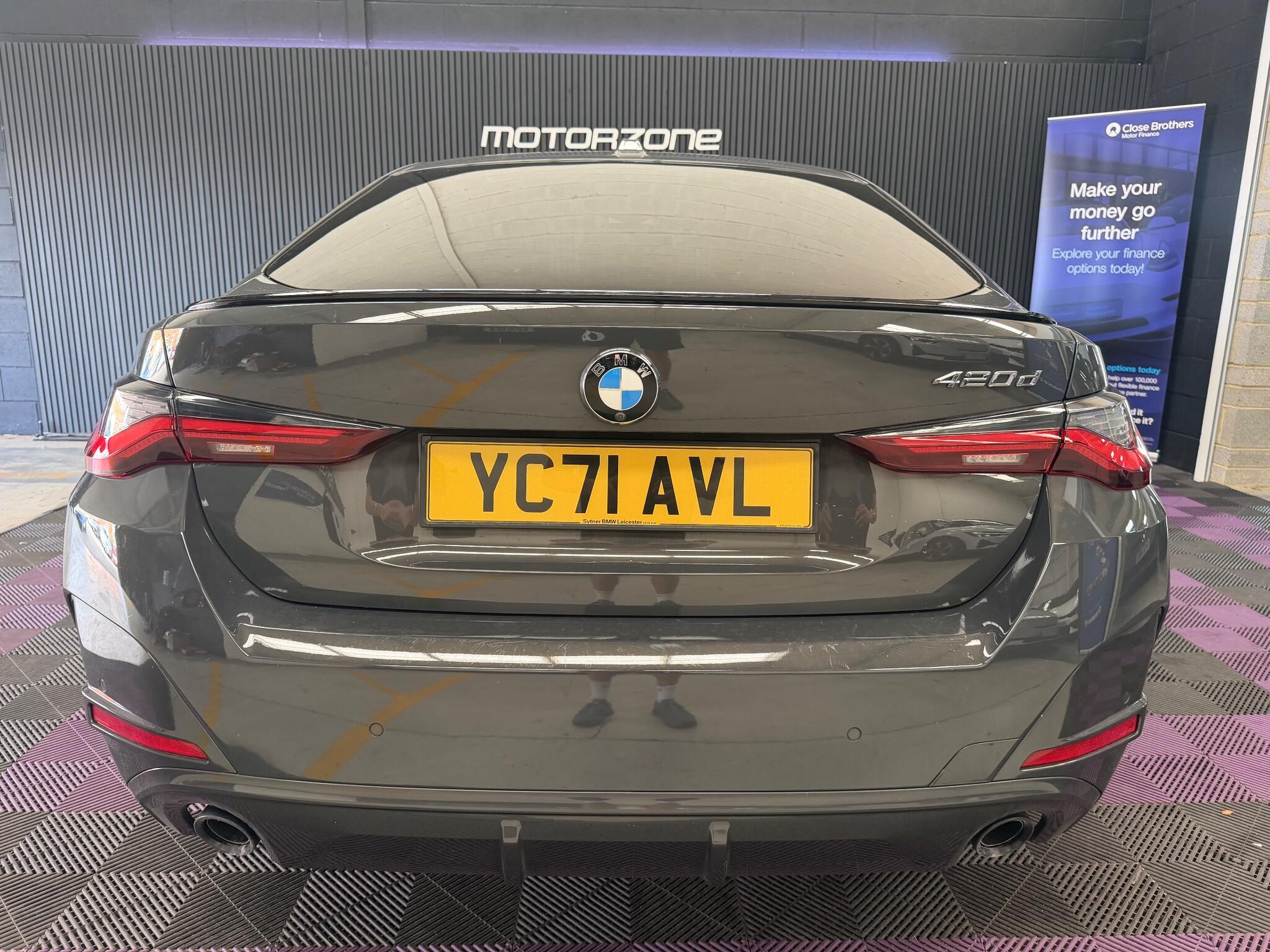 BMW 4 Series view 13