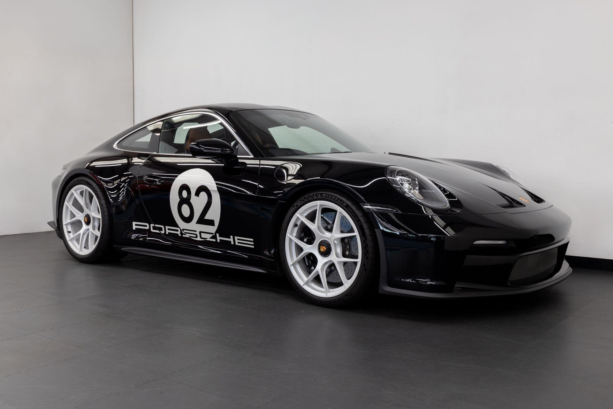 Porsche 911 main image