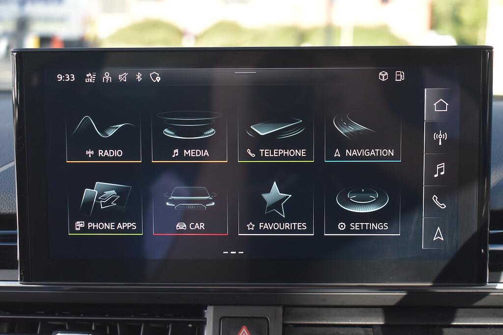 Audi A4 view 60