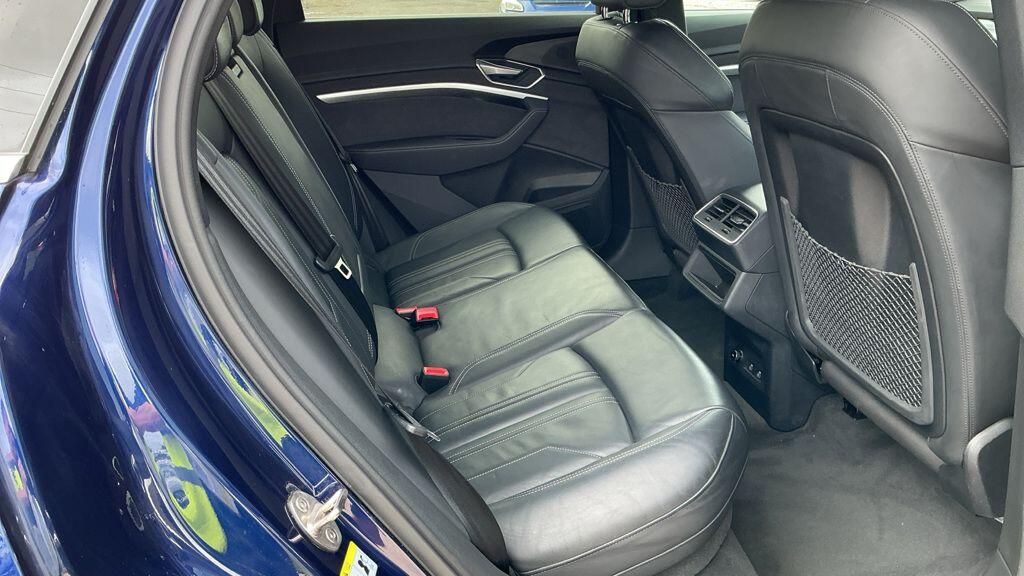 Audi E-Tron view 9