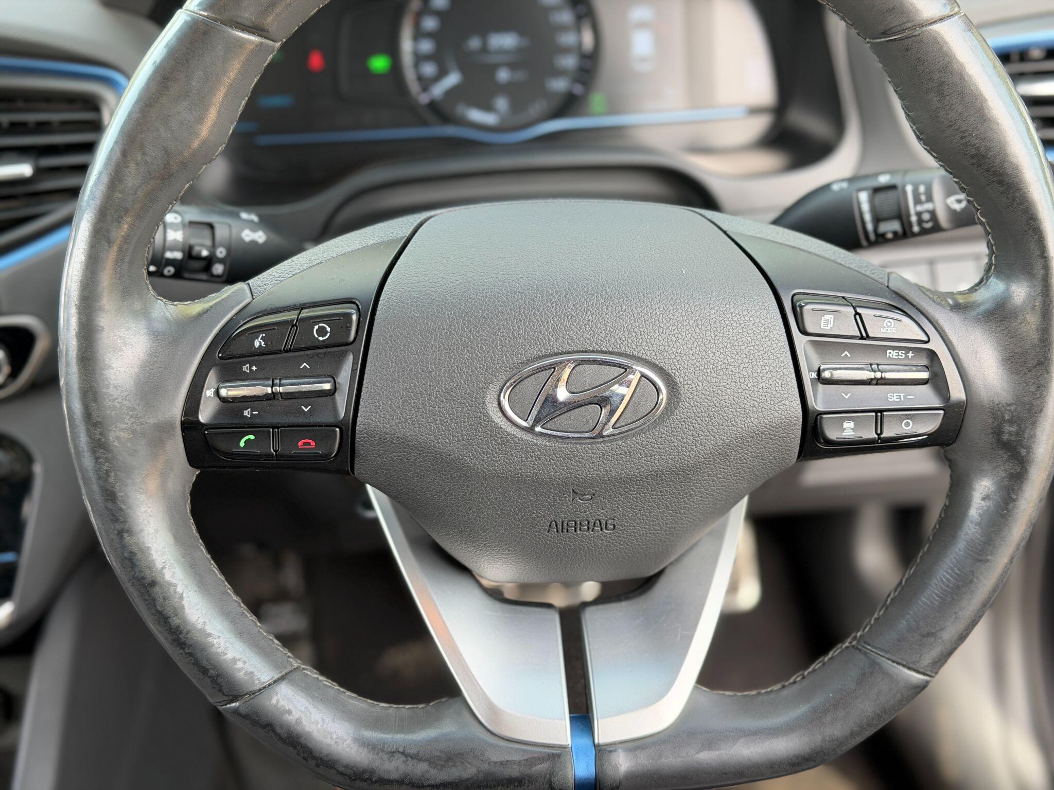 Hyundai Ioniq view 54