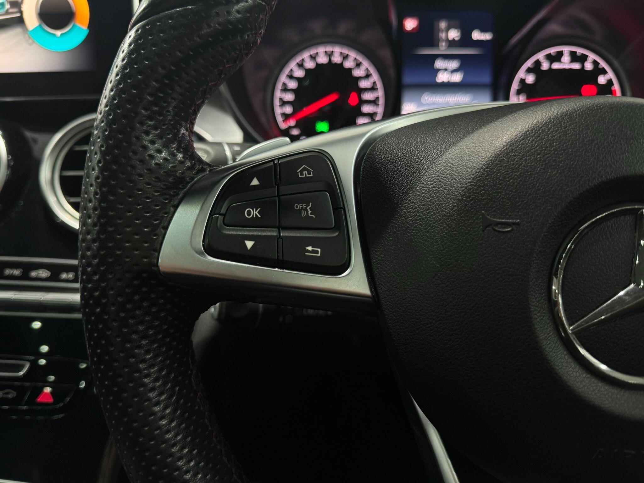 Mercedes-Benz C-Class view 17