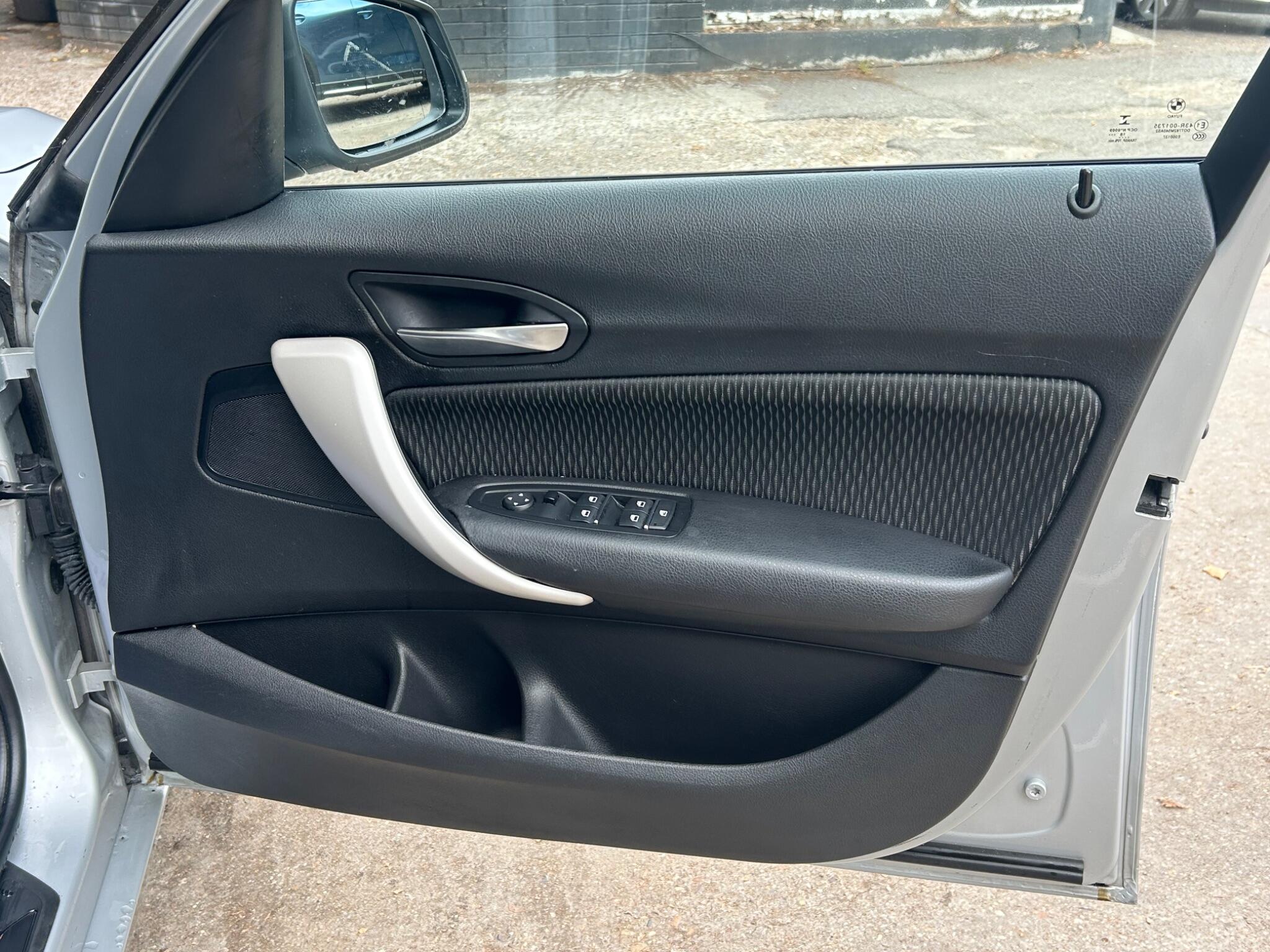 BMW 1 Series view 39