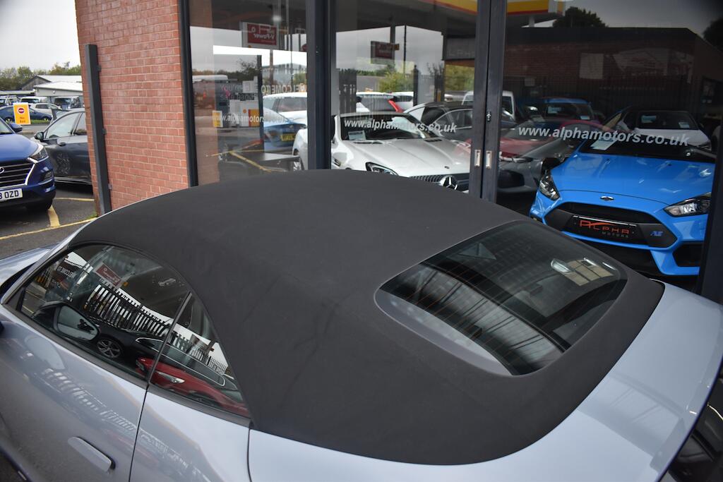 Porsche 911 view 37
