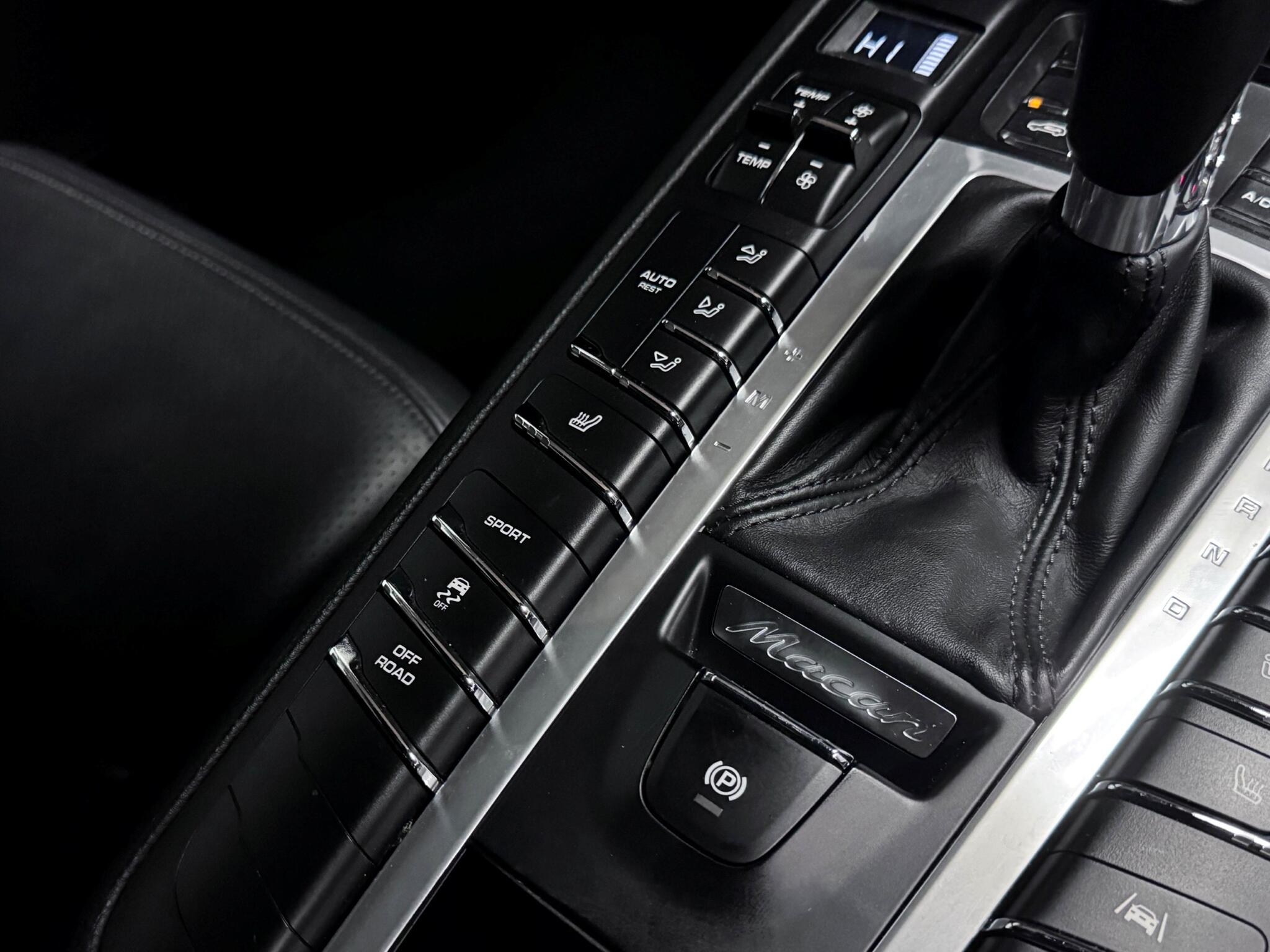 Porsche Macan view 36