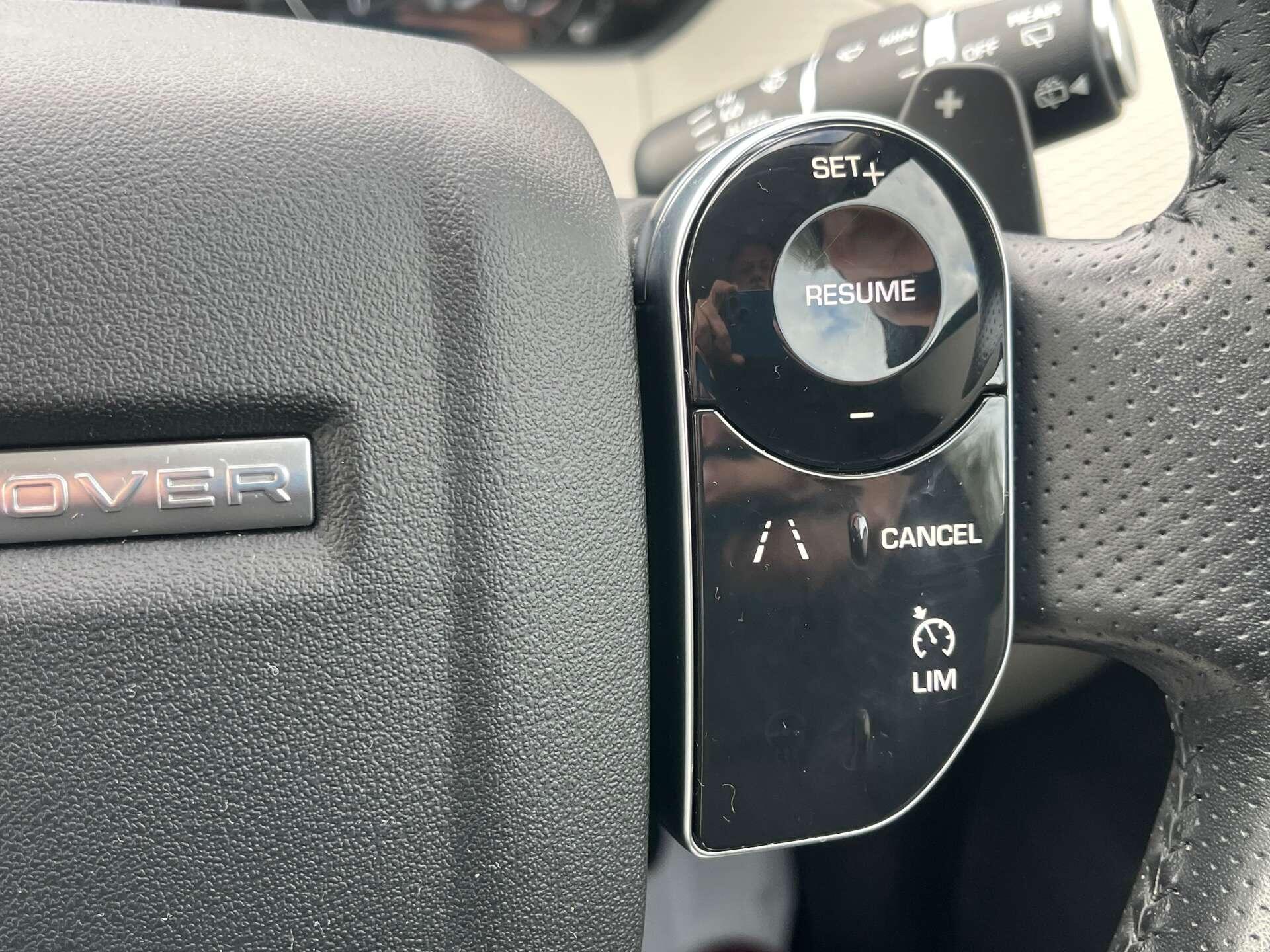 Land Rover Range Rover Velar view 49