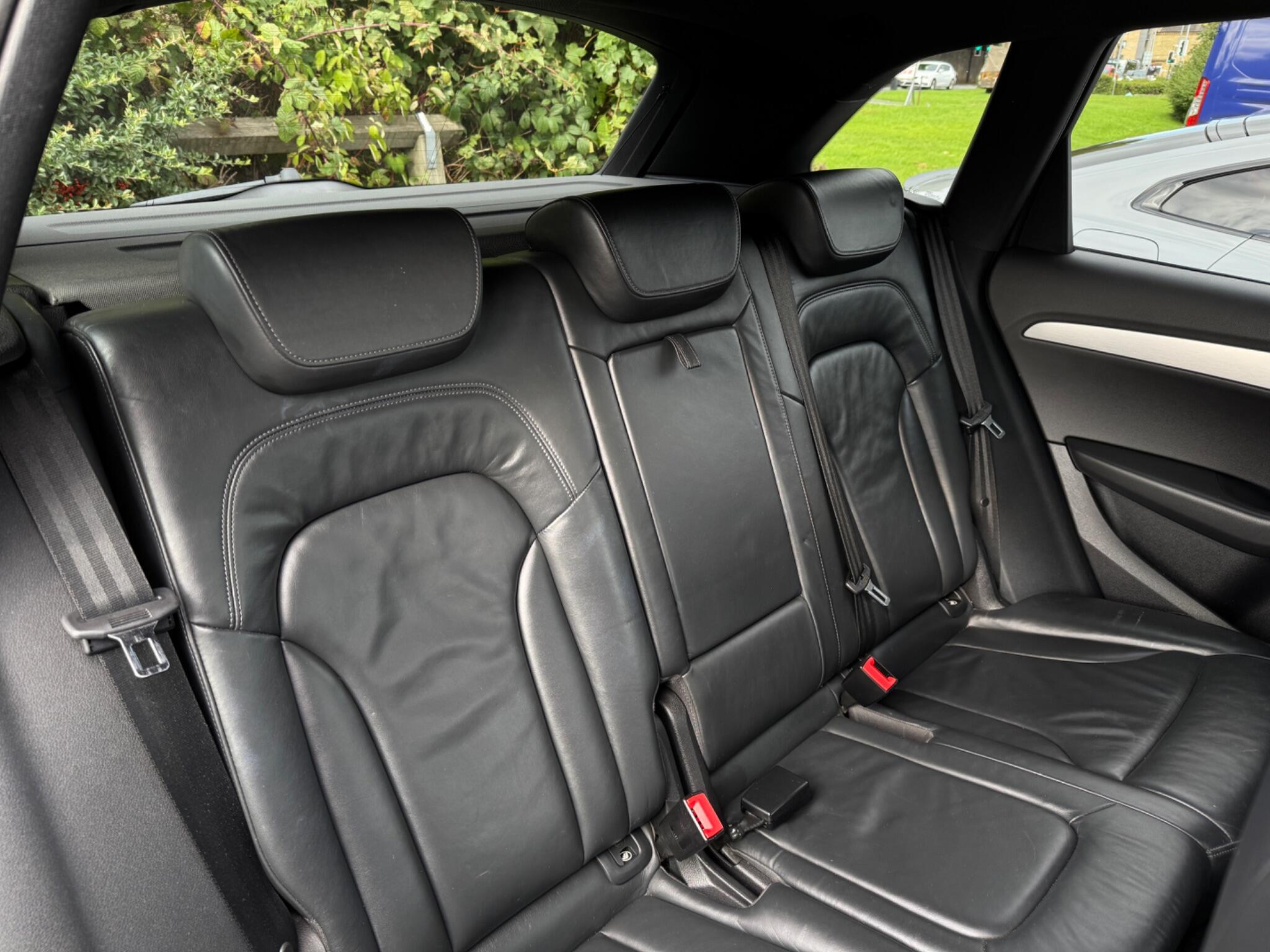 Audi Q5 view 30