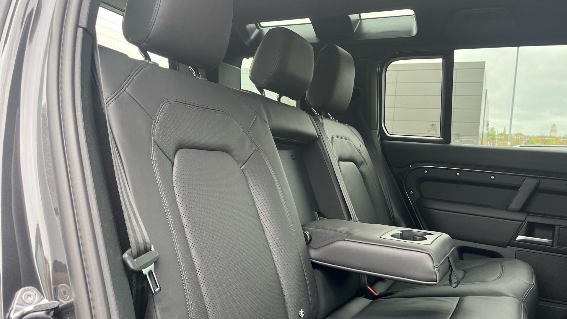 Land Rover Defender view 56