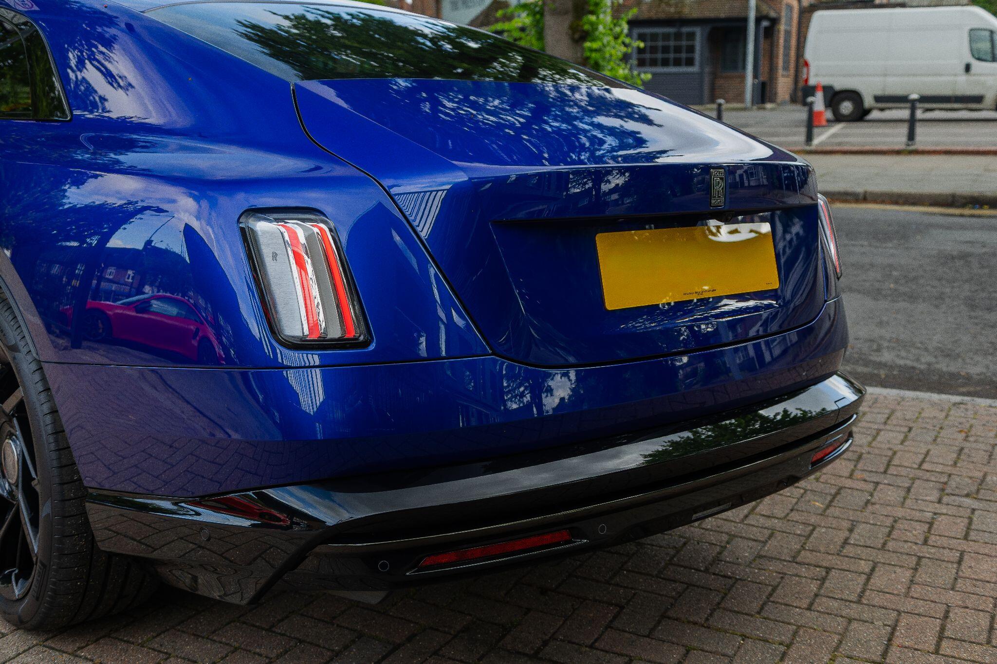 Rolls-Royce Spectre view 5
