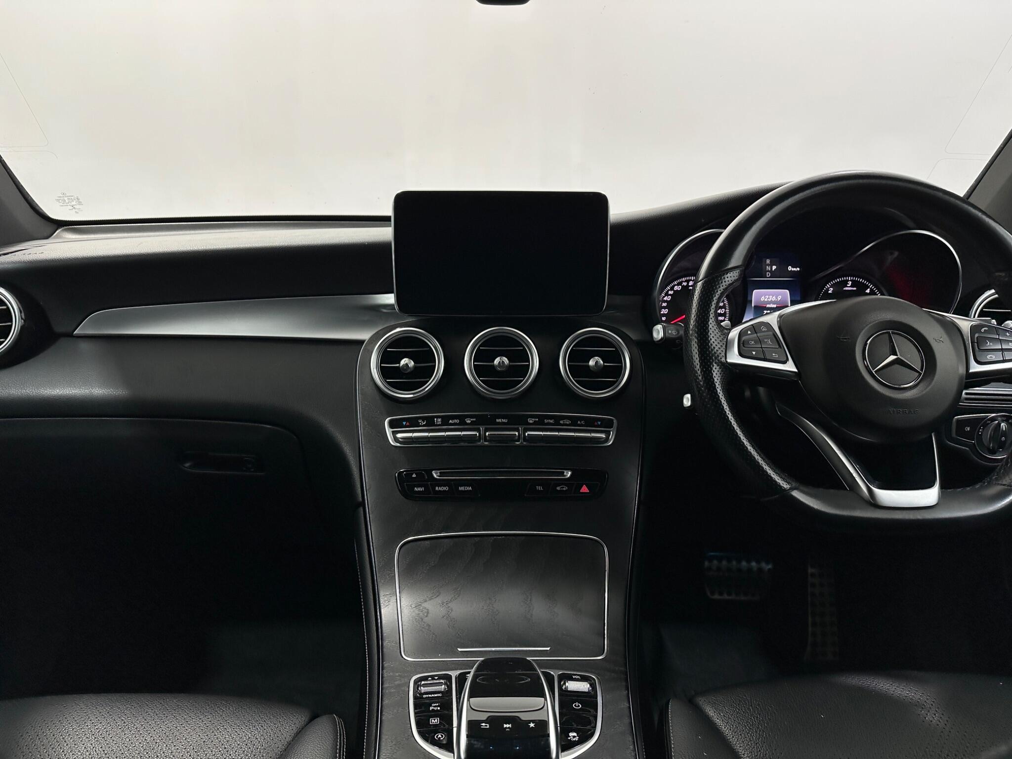 Mercedes-Benz GLC view 21