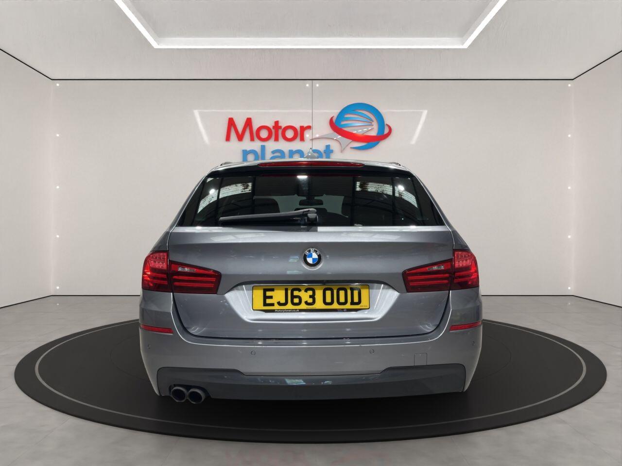 BMW 5 Series view 7