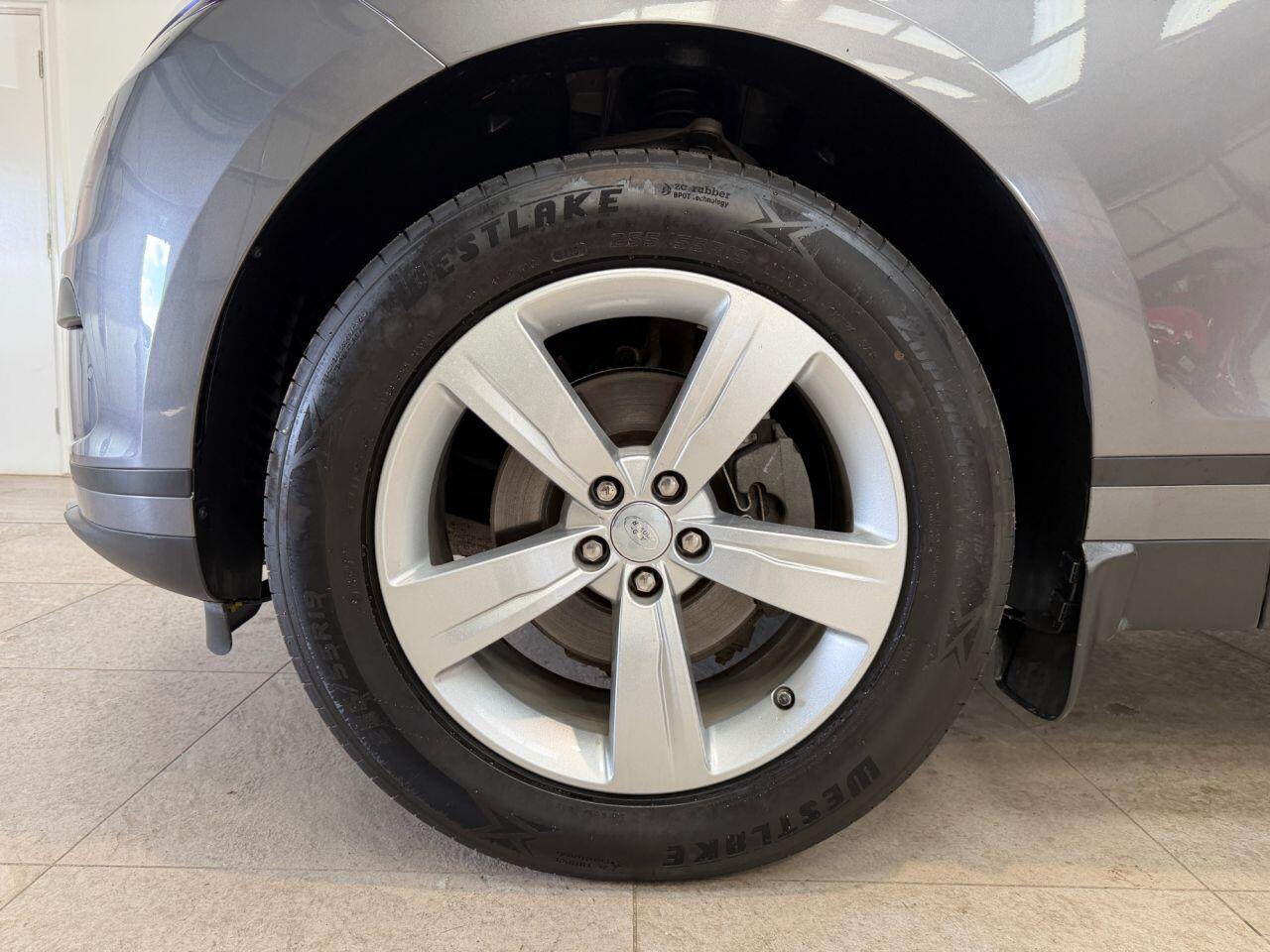Land Rover Range Rover Velar view 12