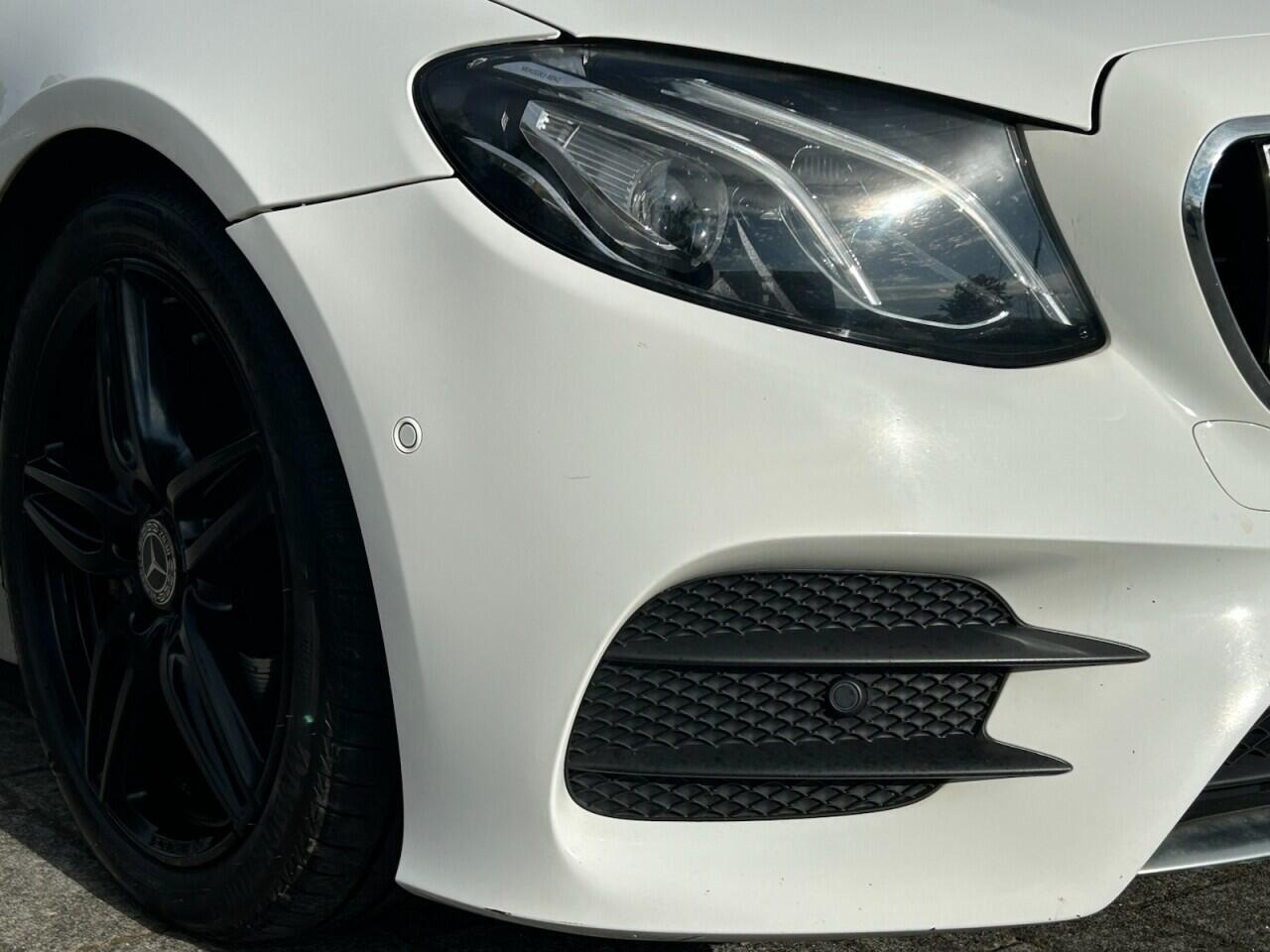 Mercedes-Benz E-Class view 8