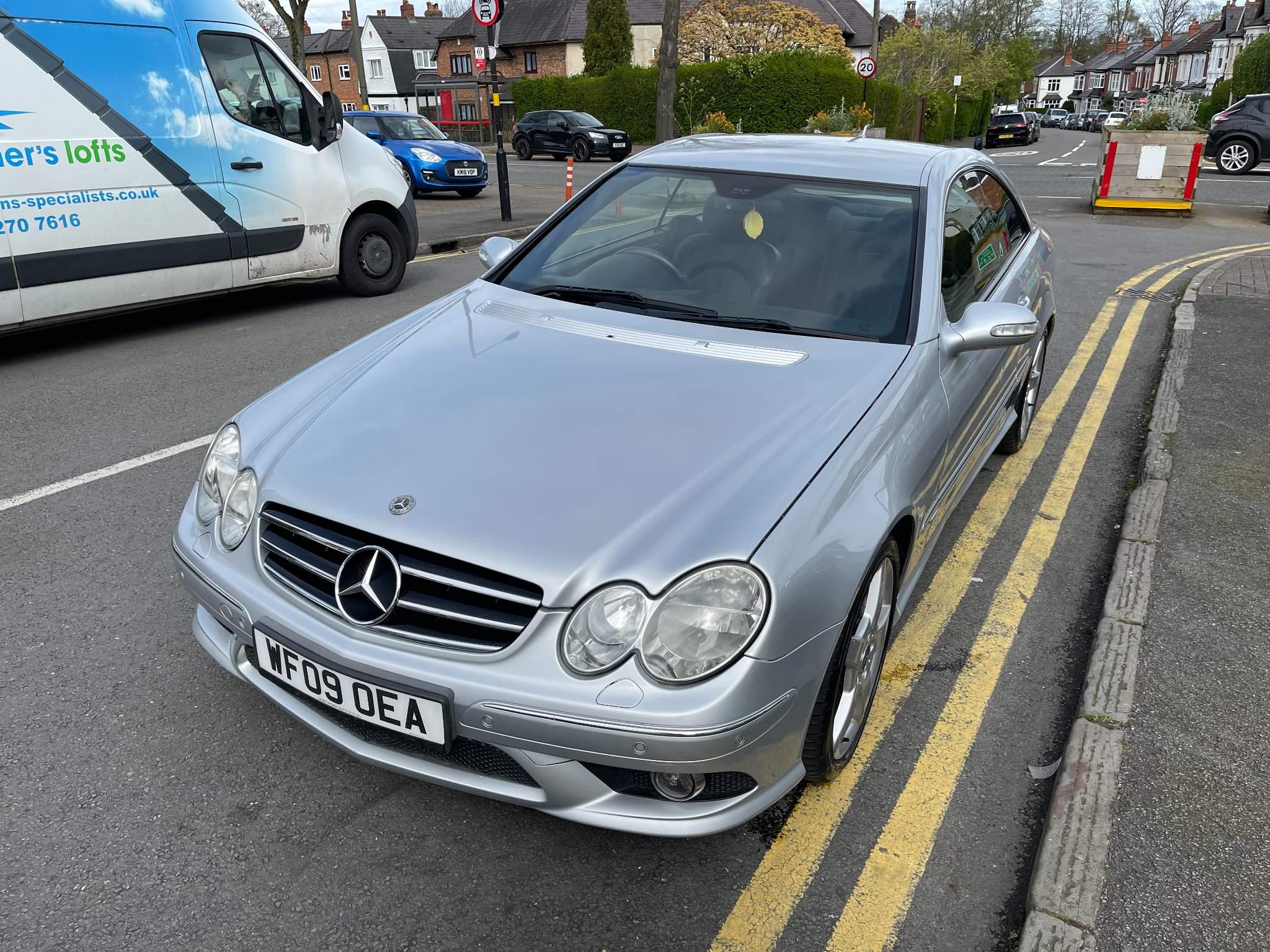 Mercedes-Benz CLK view 13