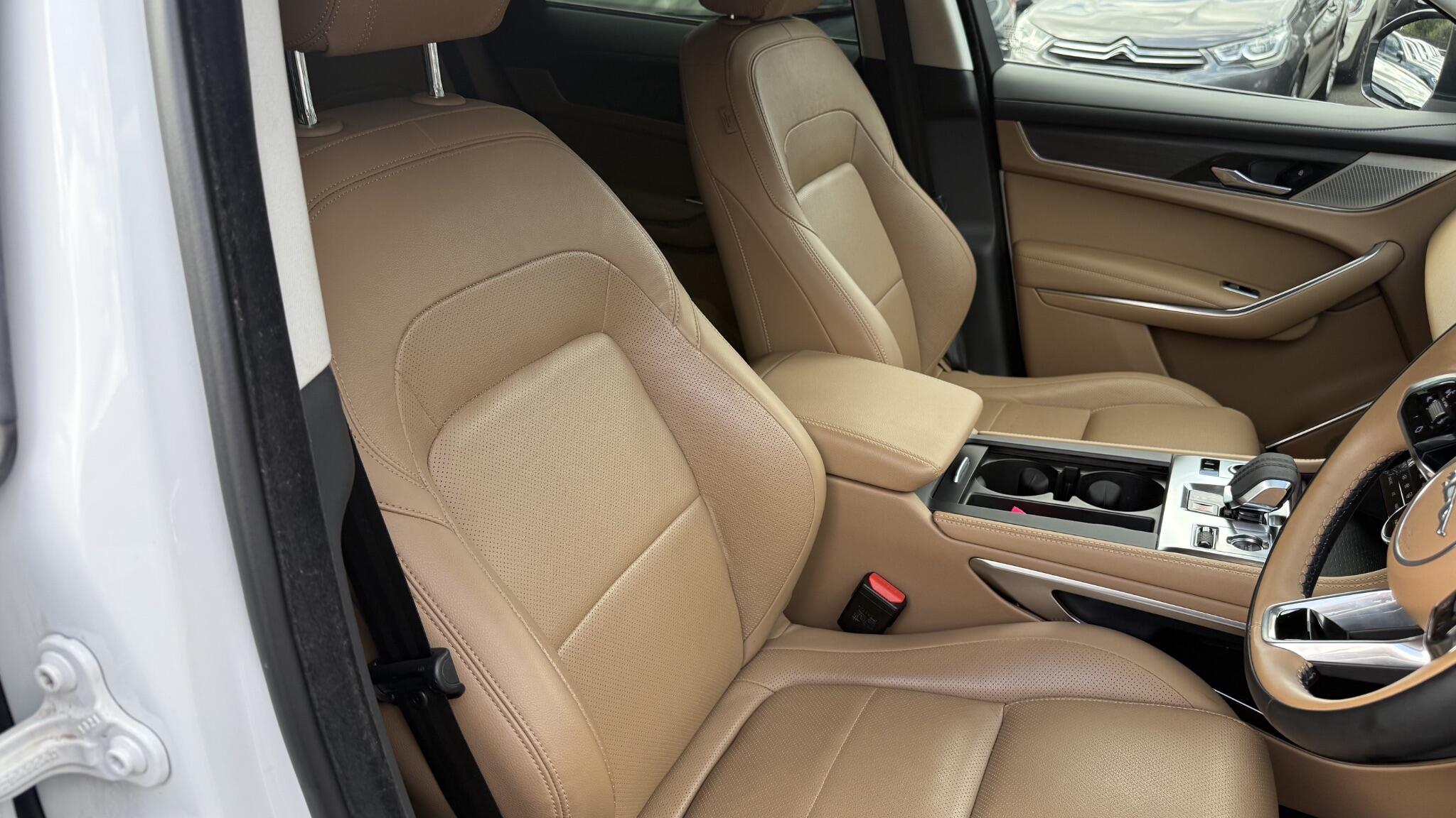 Jaguar F-Pace view 26