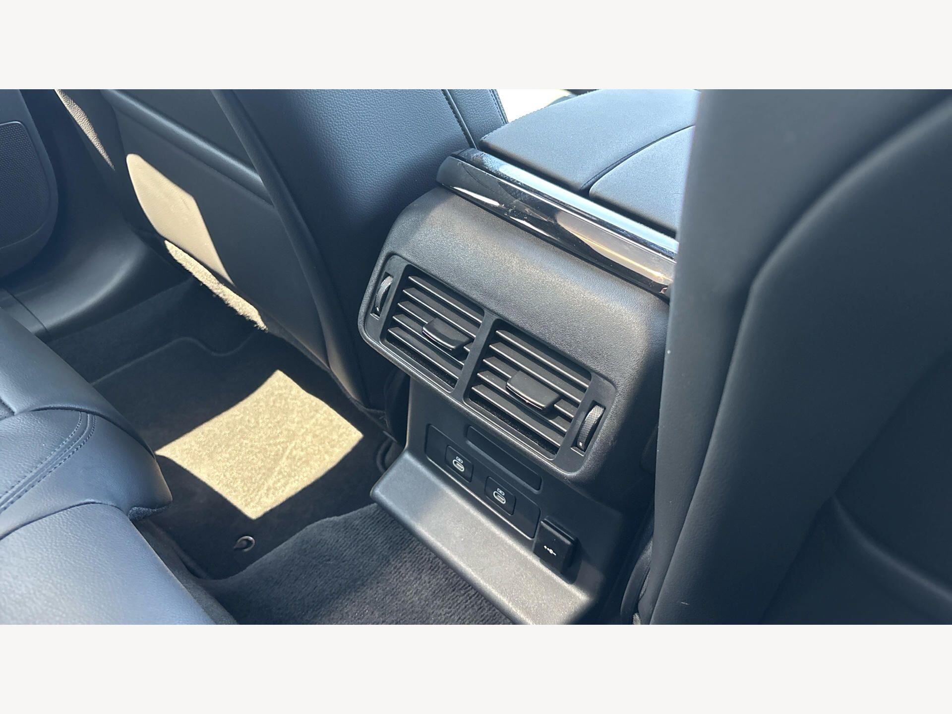 Land Rover Range Rover Velar view 22