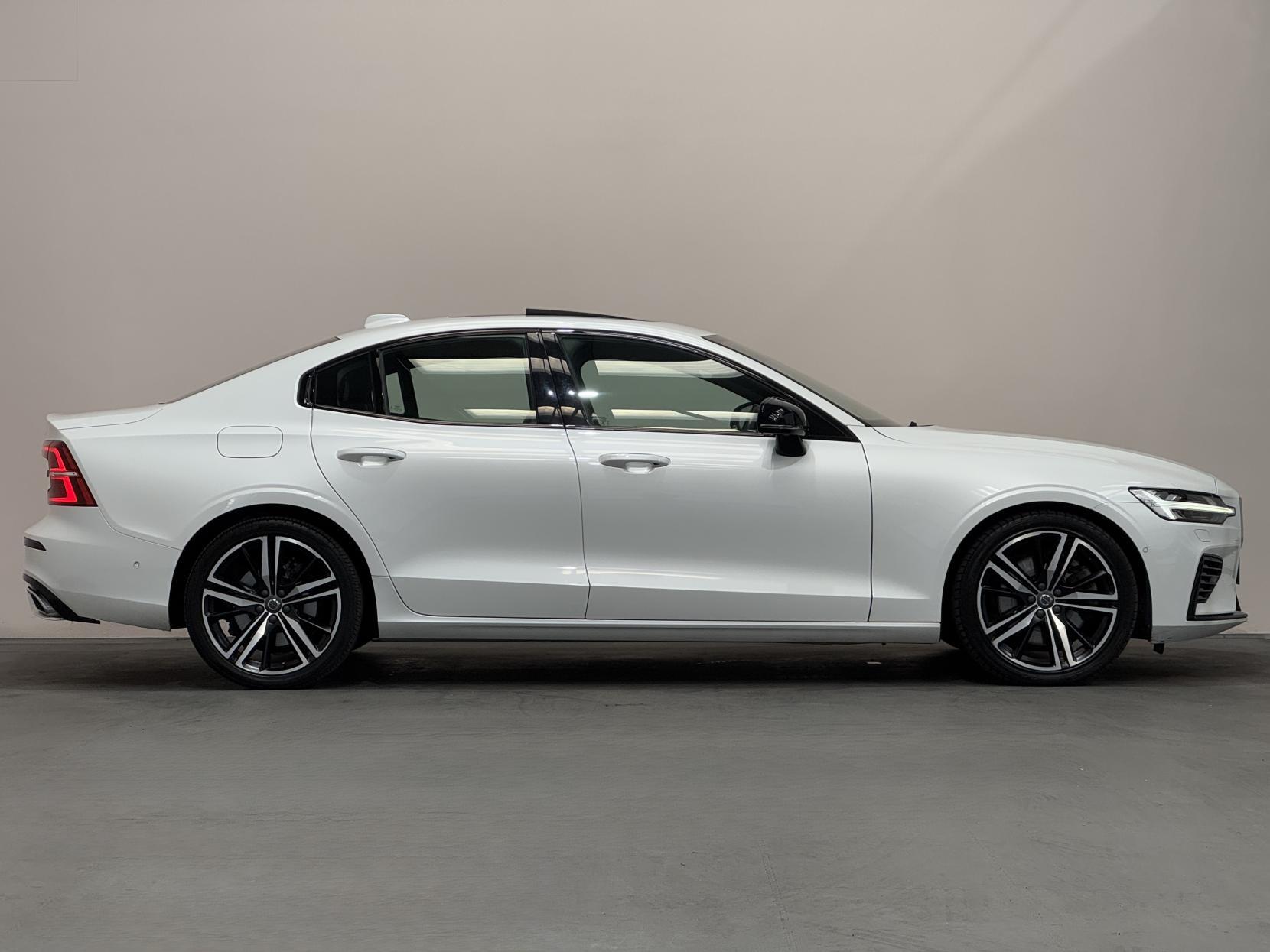 Volvo S60 view 18
