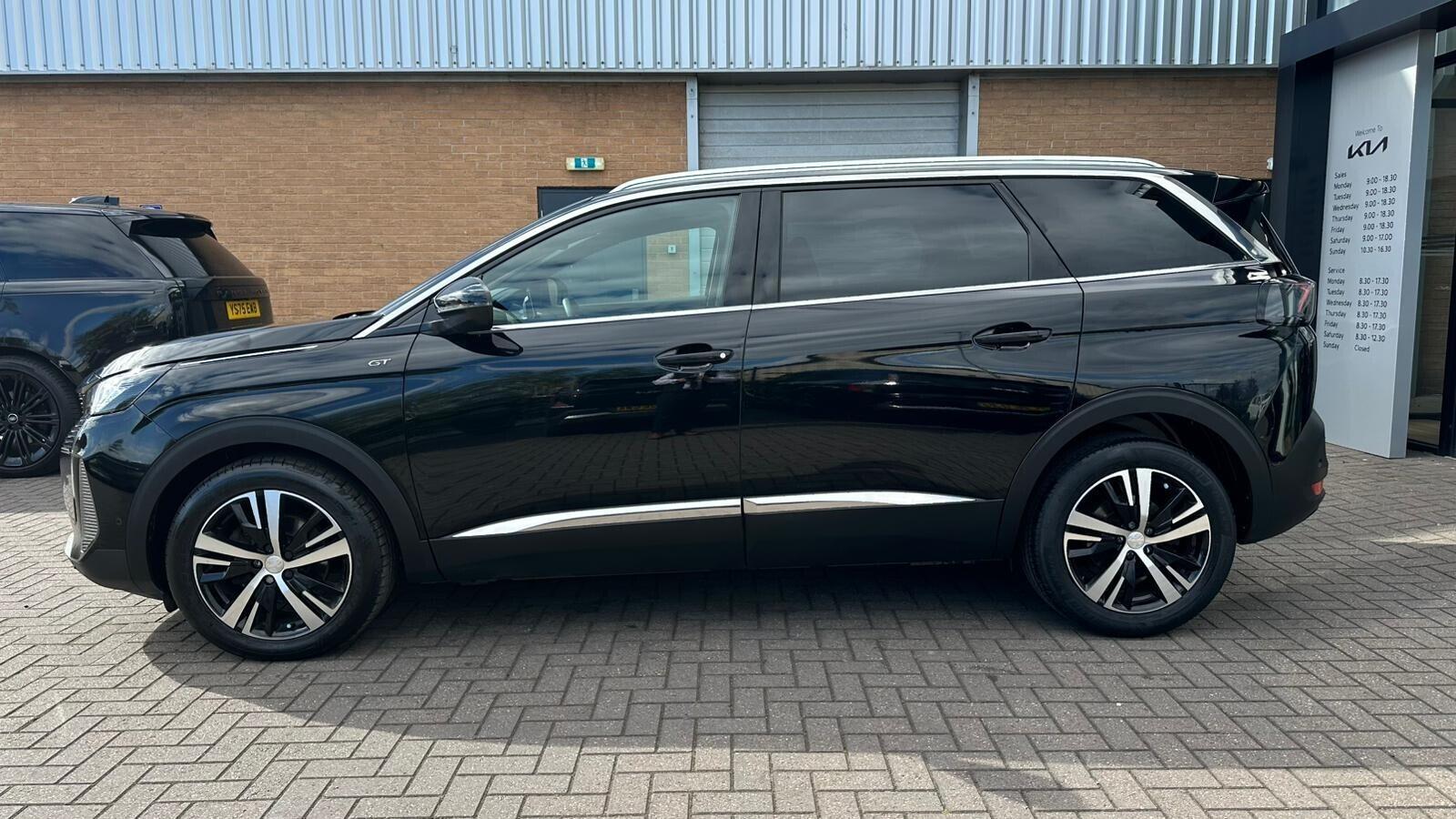 Peugeot 5008 view 9