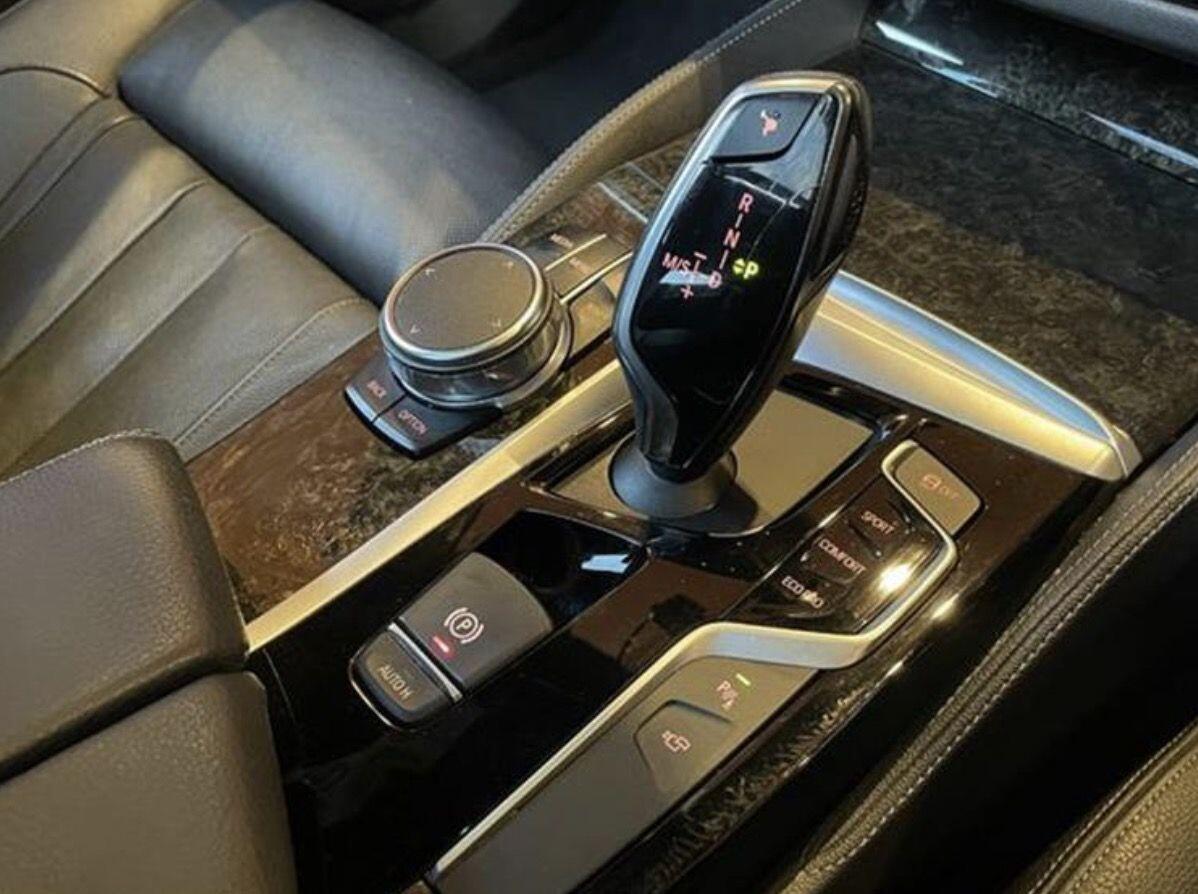 BMW 5 Series view 12