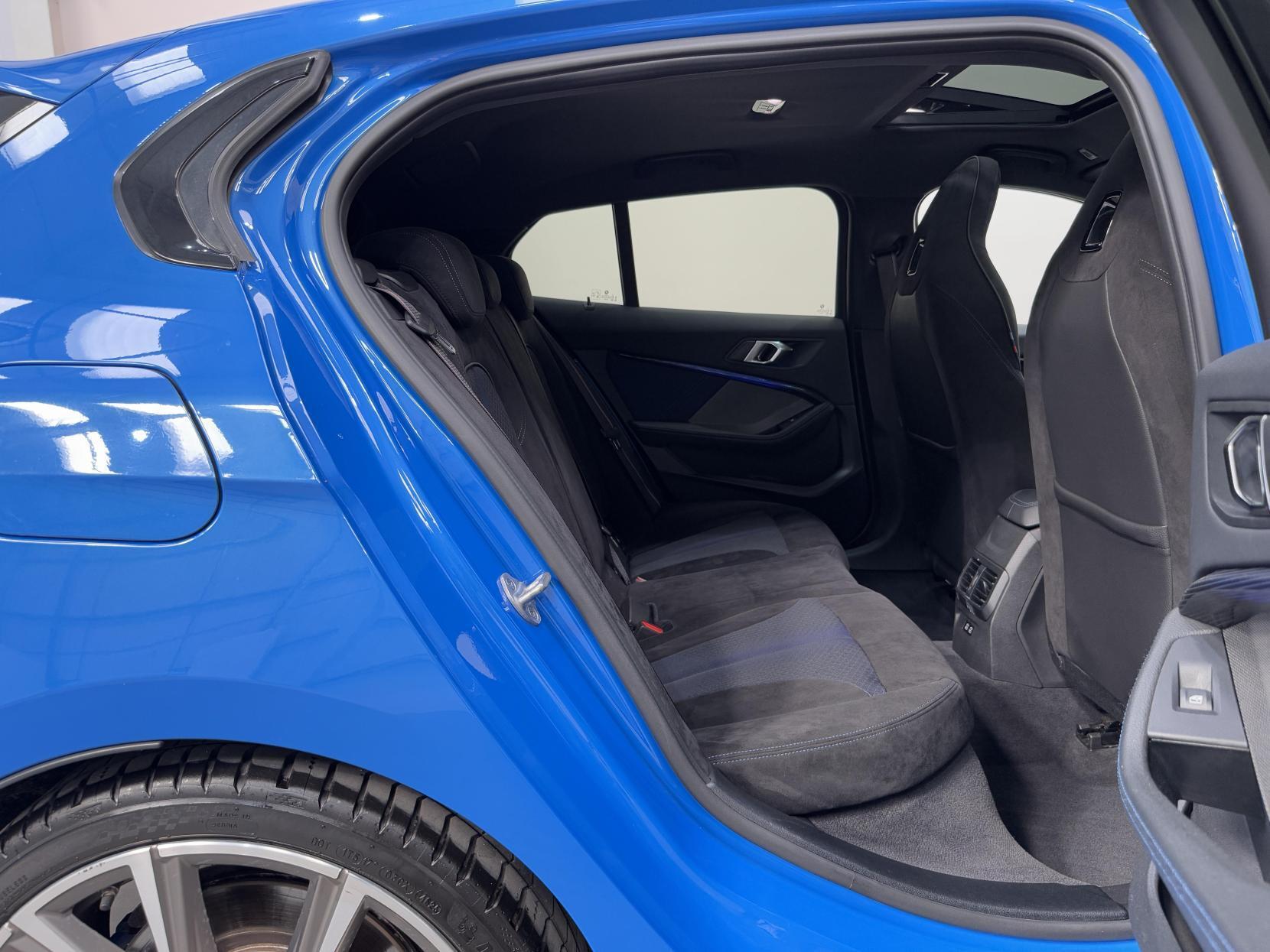 BMW 1 Series view 59