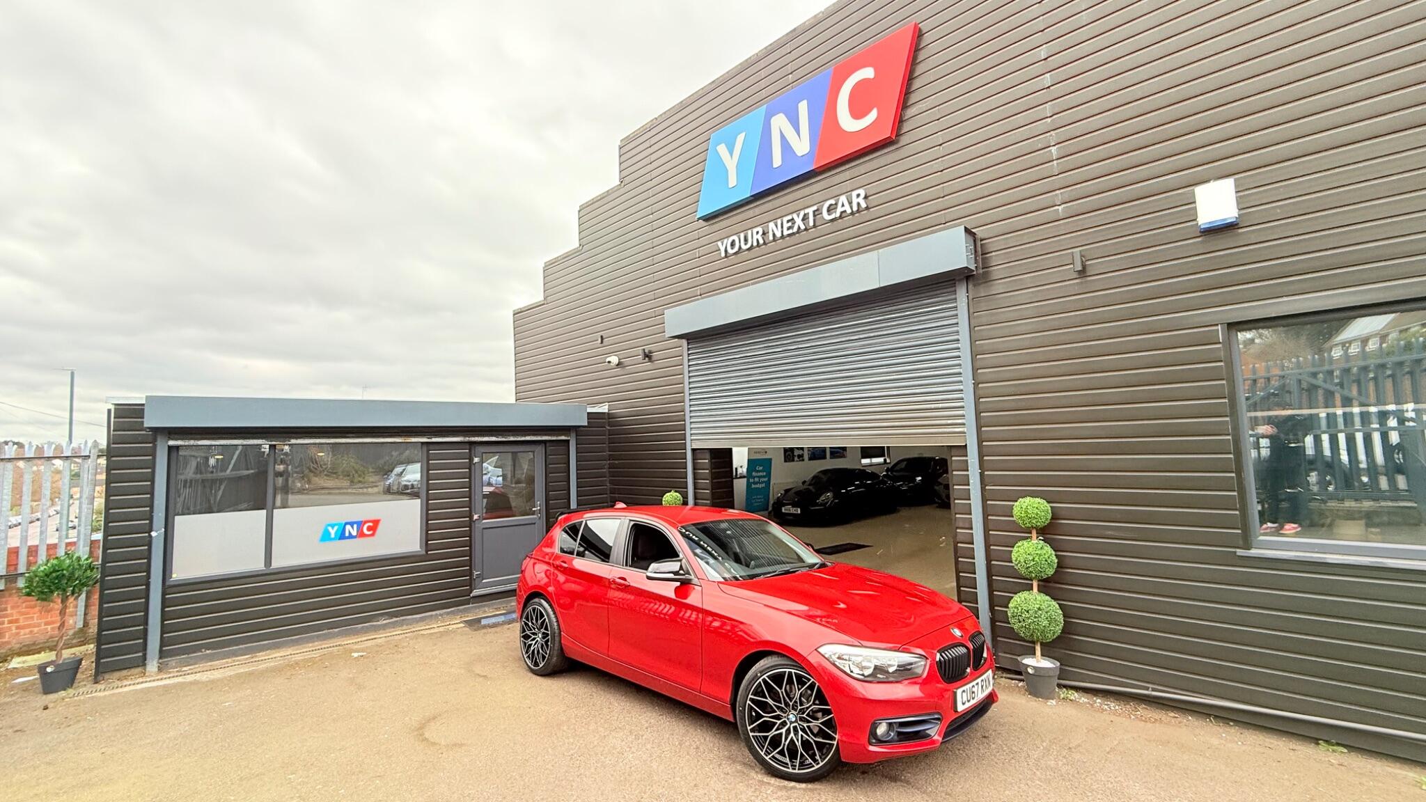 BMW 1 Series view 35