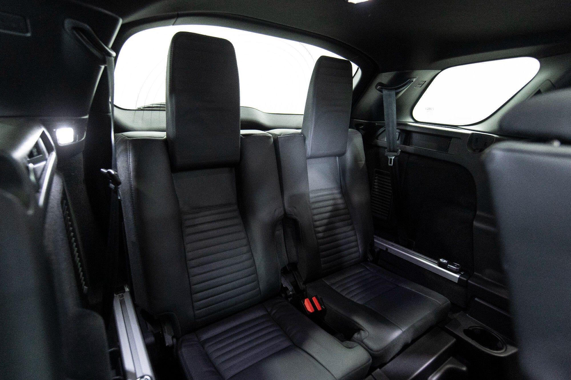Land Rover Discovery Sport view 19