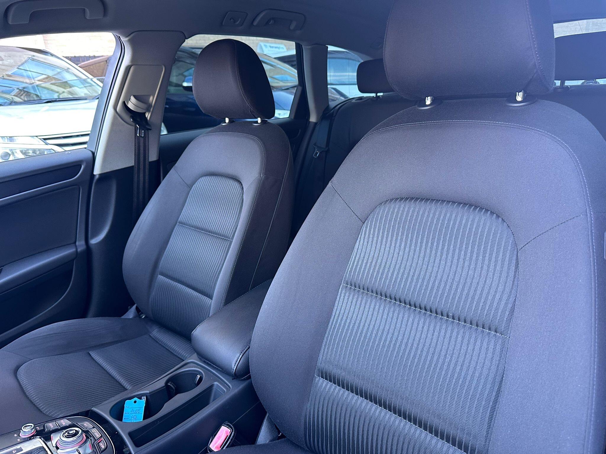 Audi A4 Avant view 42