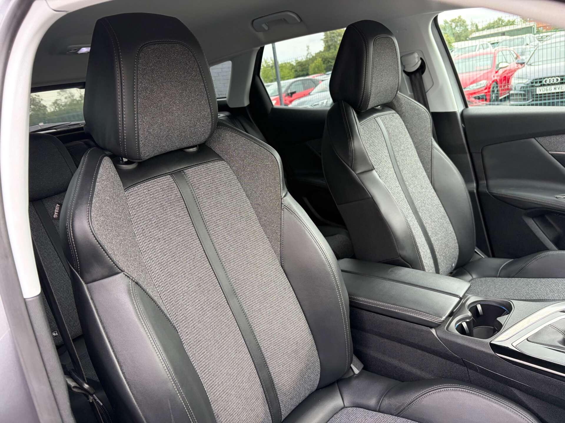 Peugeot 3008 view 31