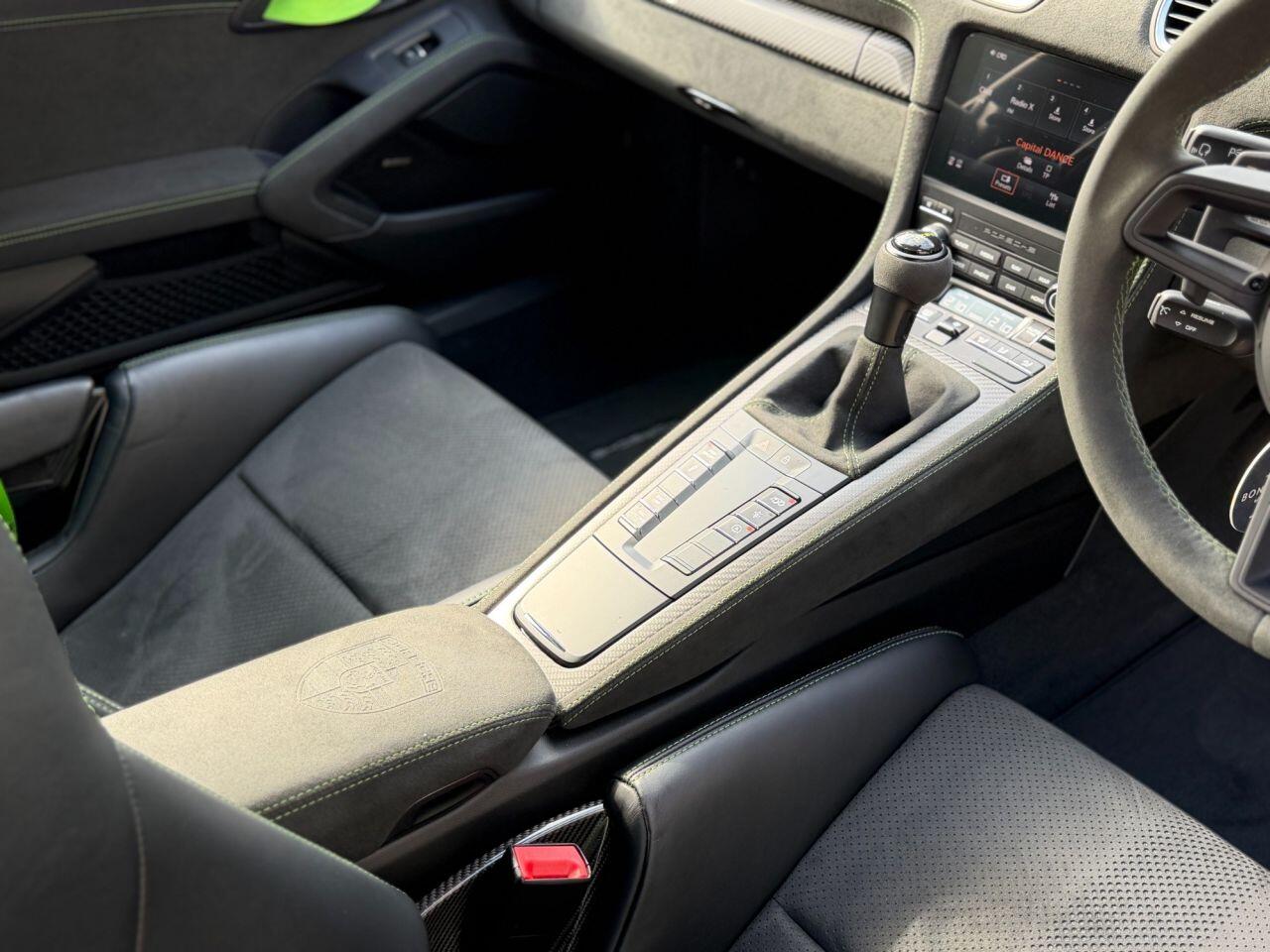 Porsche 718 Cayman view 47