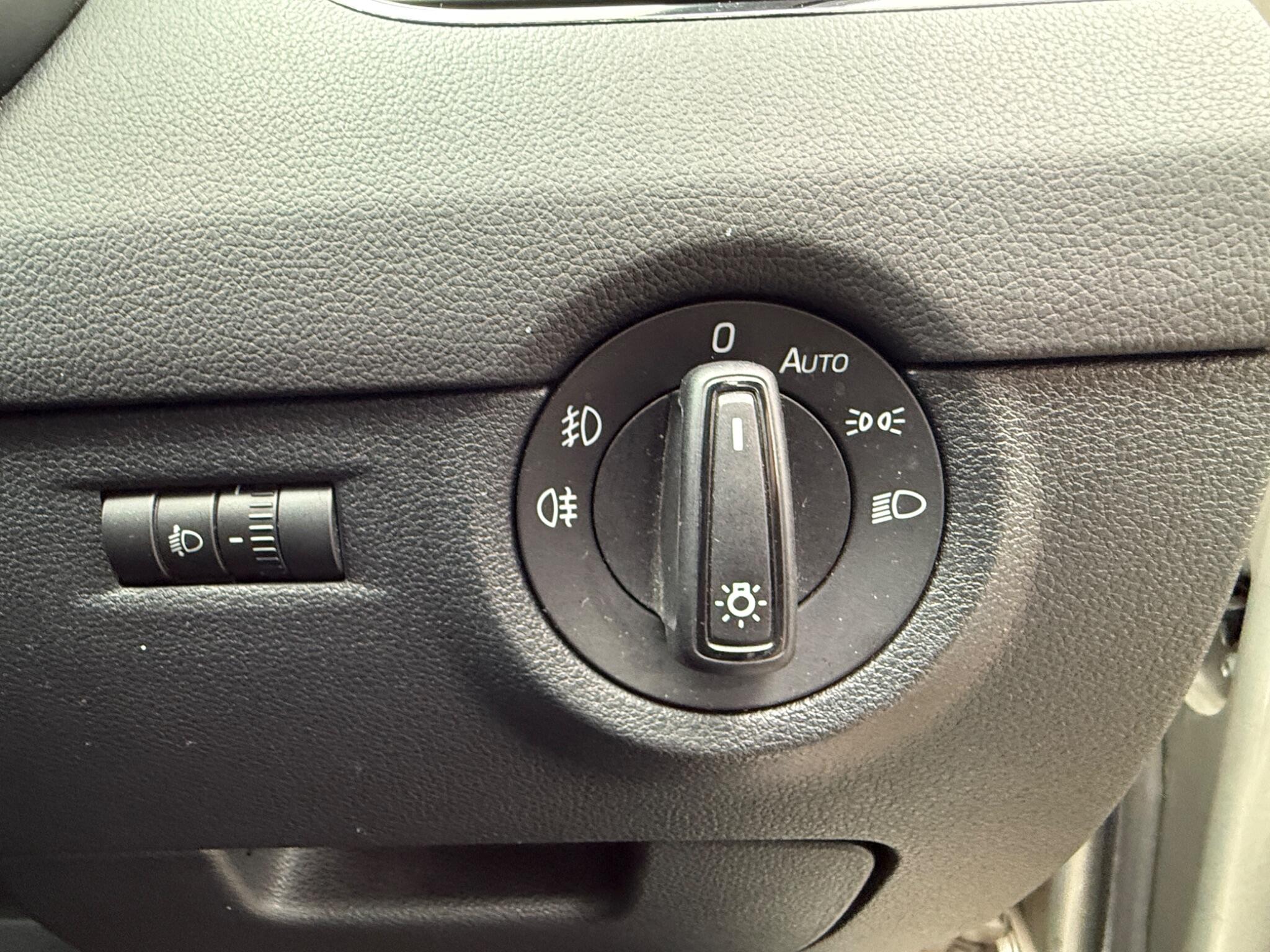 2014 Skoda Octavia image 27