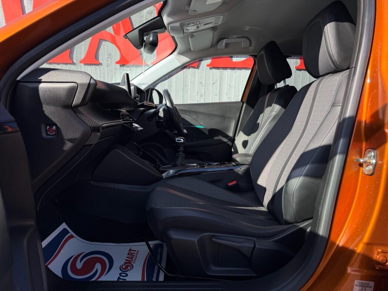 Peugeot 2008 view 19