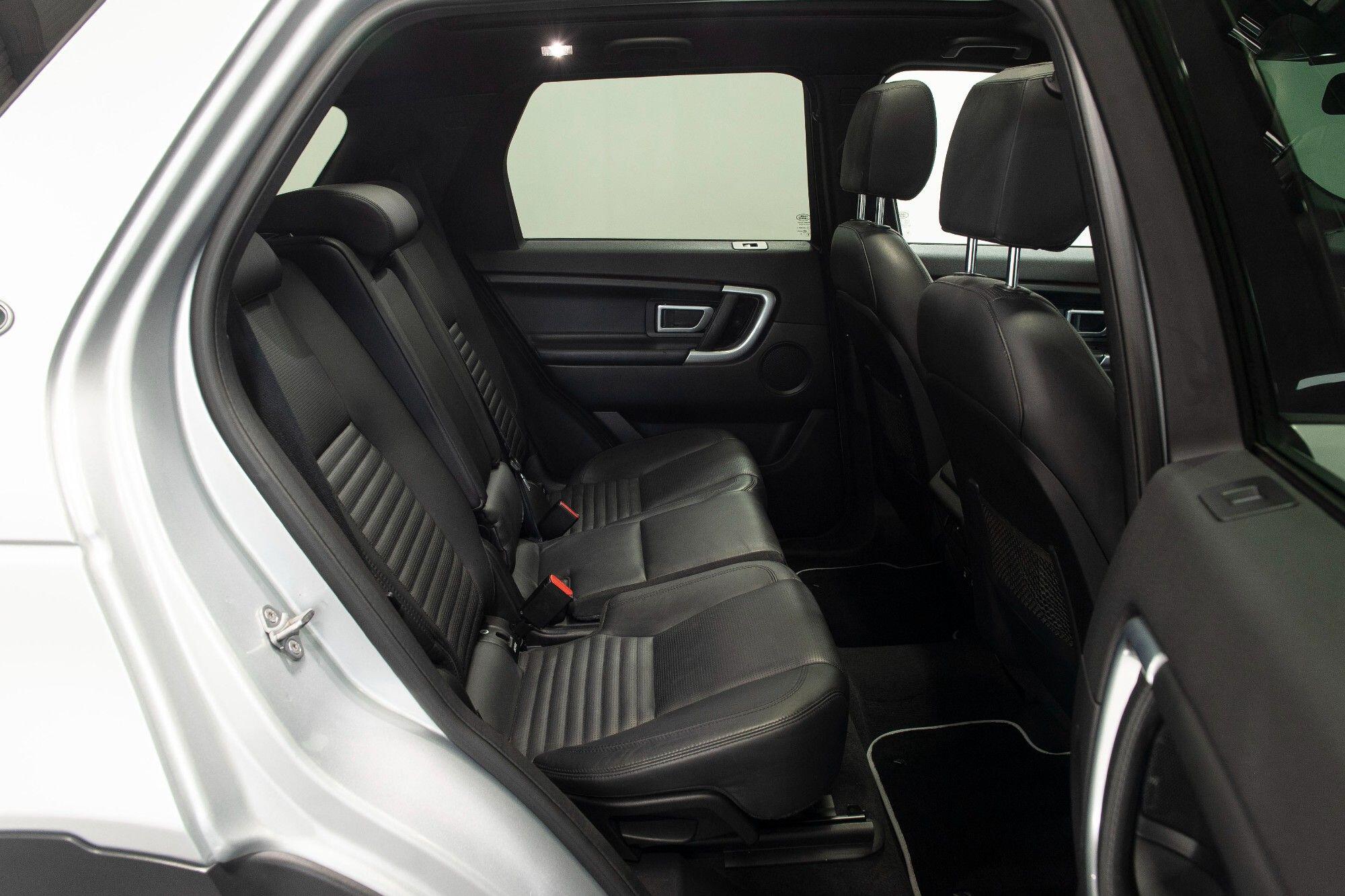 Land Rover Discovery Sport view 18