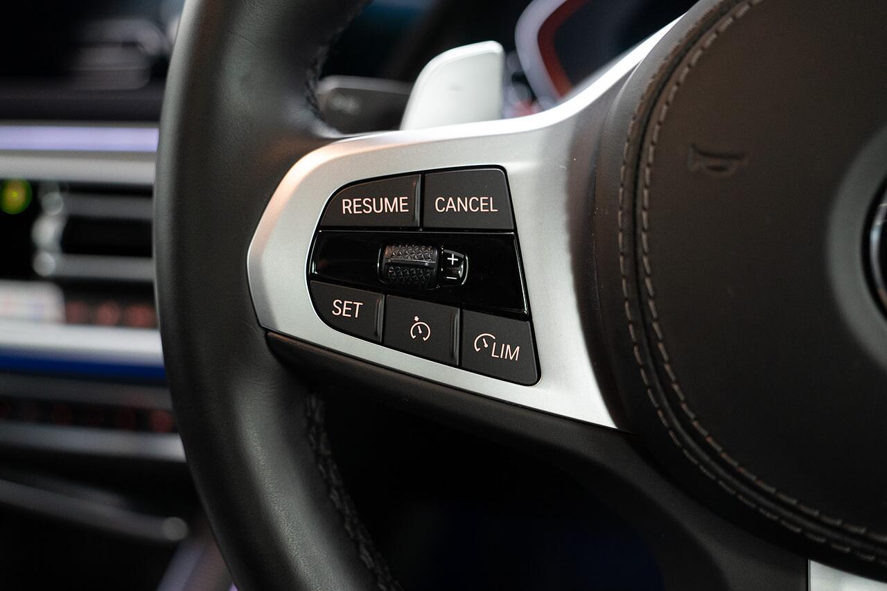 BMW X5 view 14