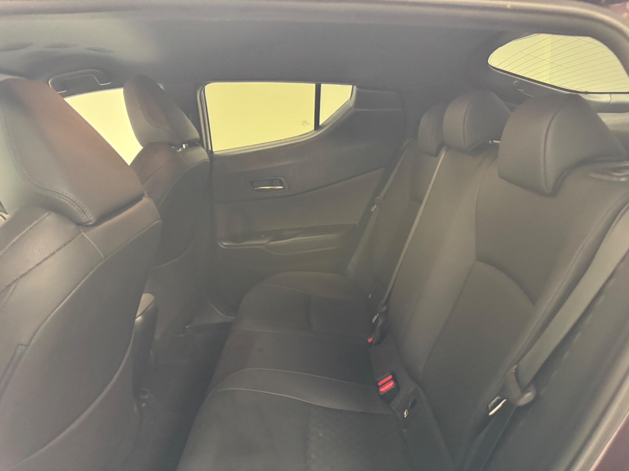 Toyota C-HR view 19