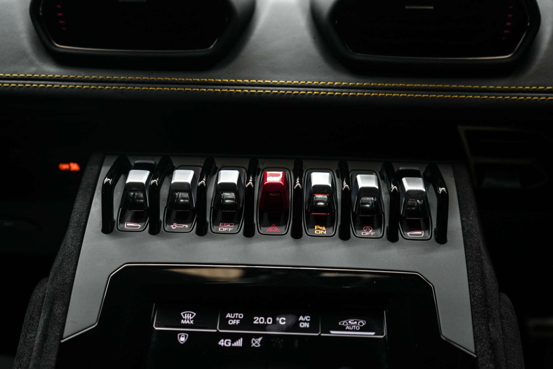 Lamborghini Huracan view 48