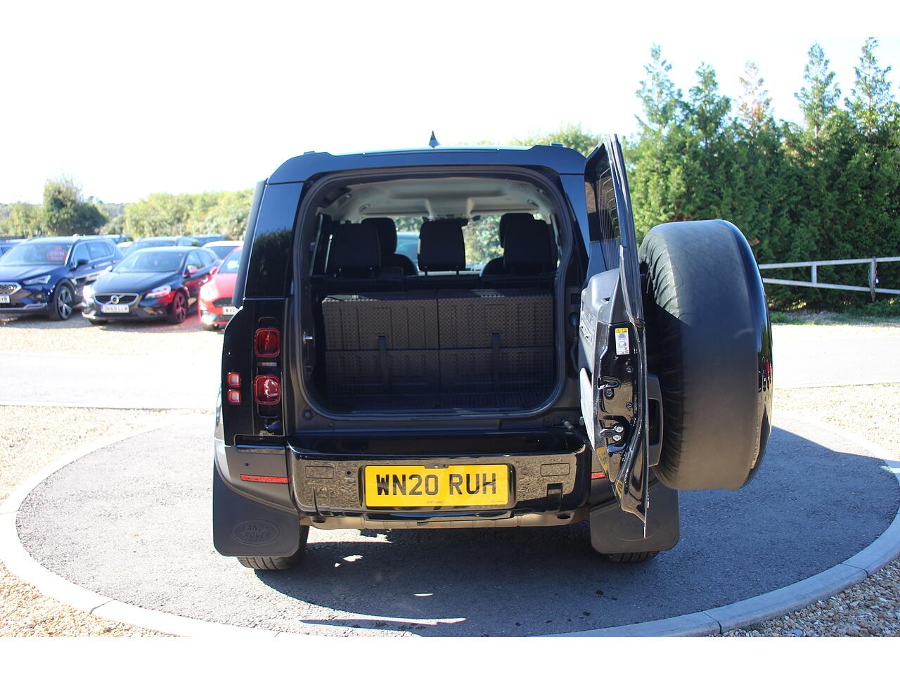 Land Rover Defender view 36