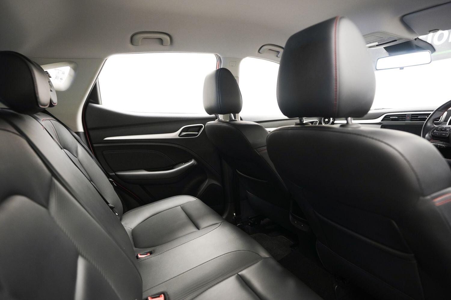 MG ZS view 13