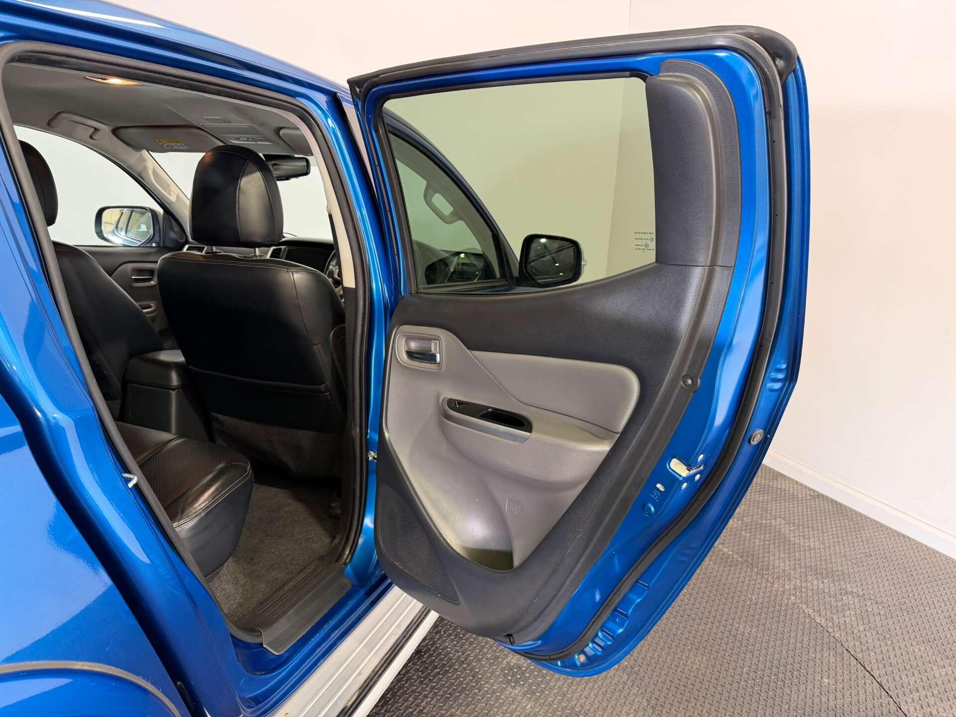 Mitsubishi L200 view 44