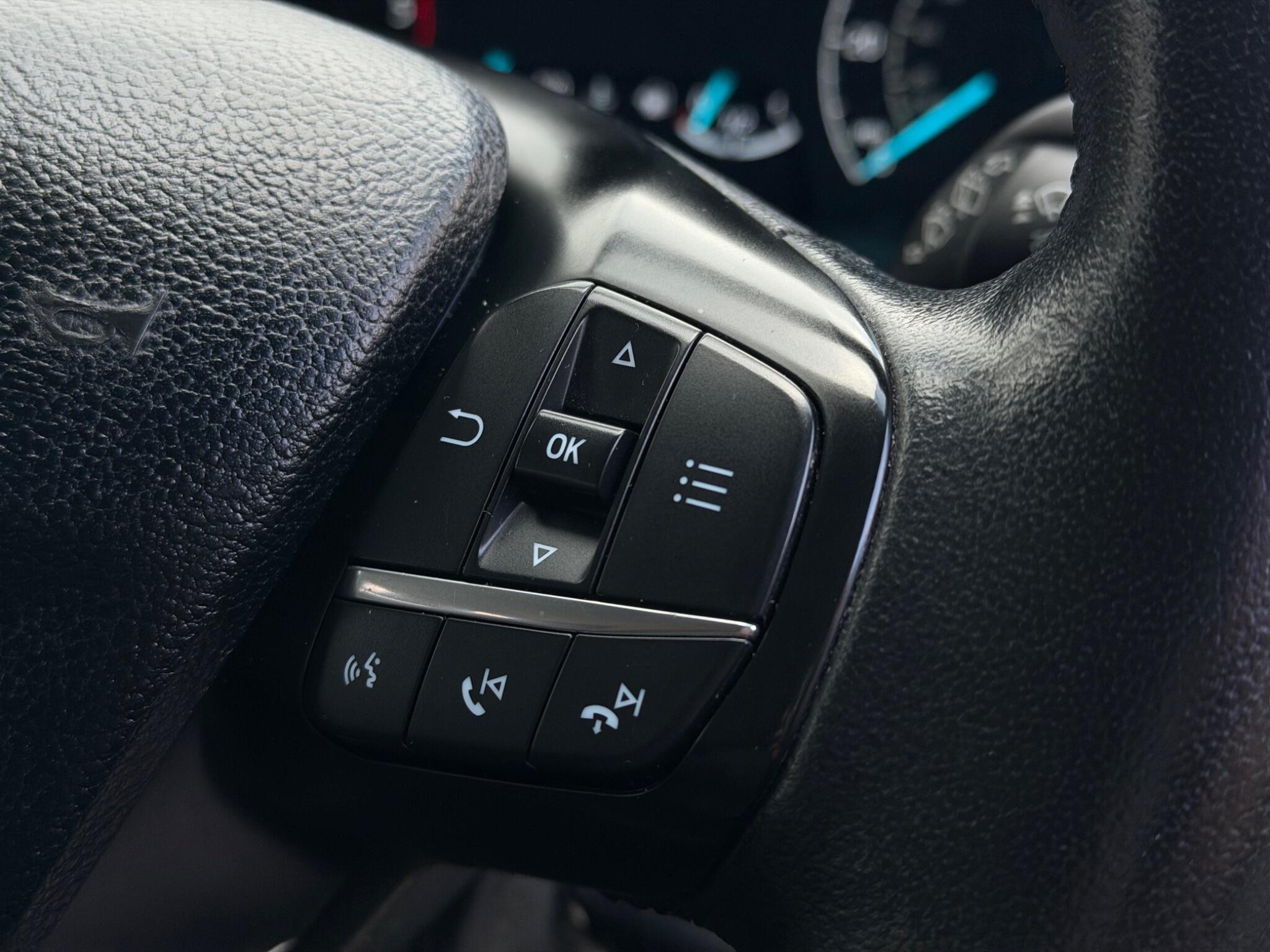 Ford Tourneo Custom view 18