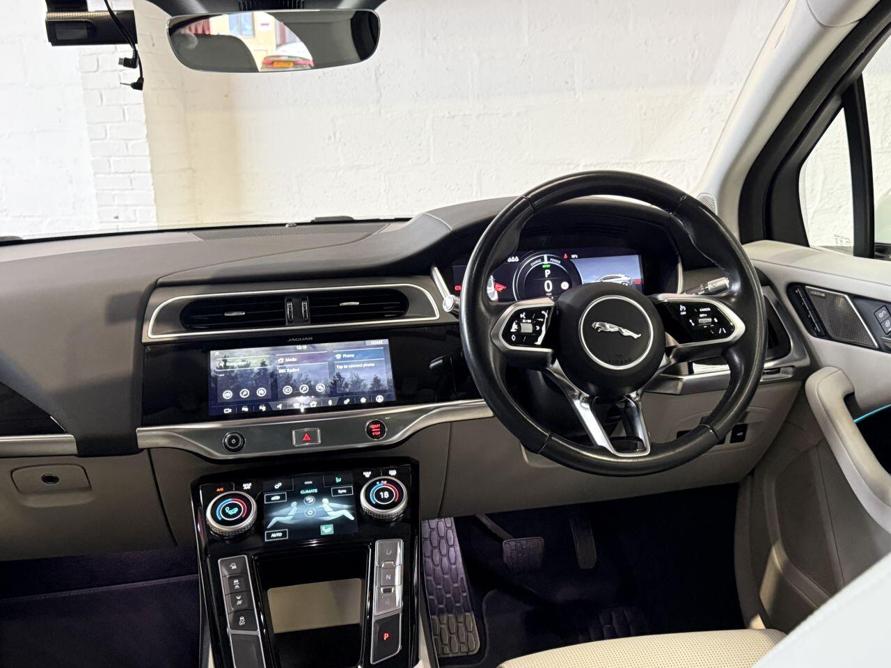 Jaguar I-Pace view 36