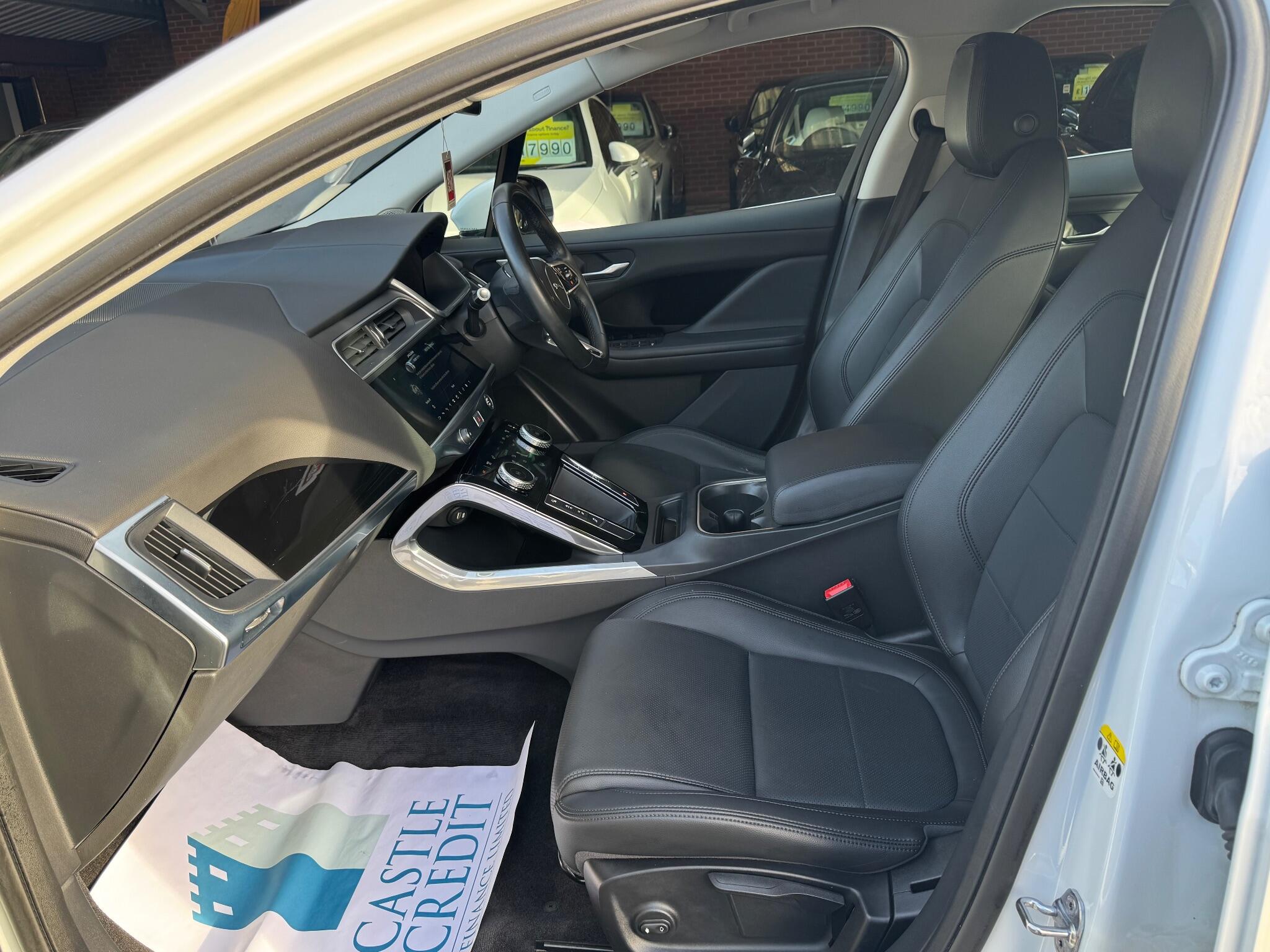 Jaguar I-Pace view 33
