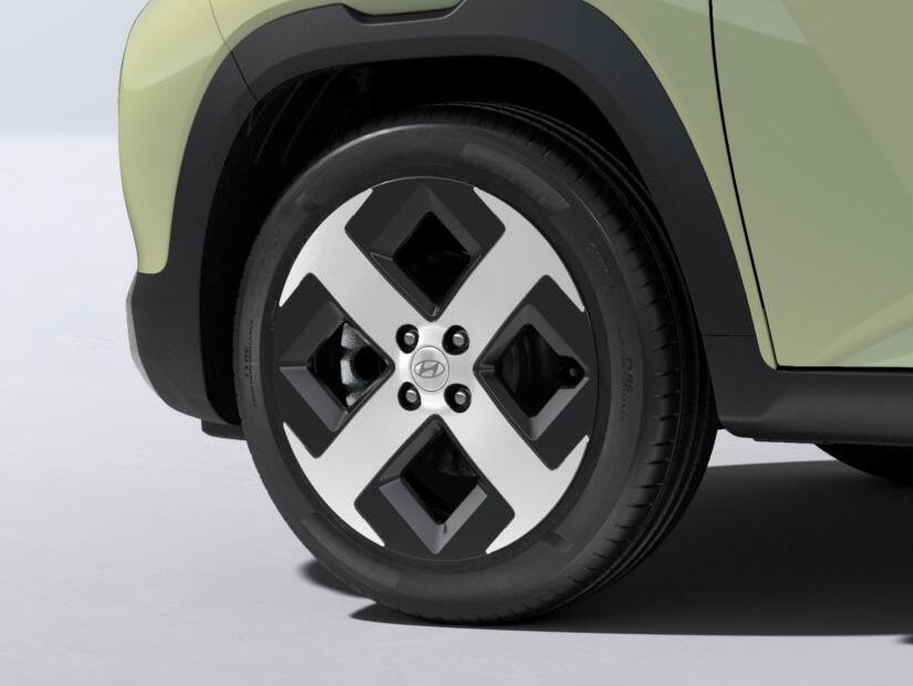 Hyundai Inster view 8