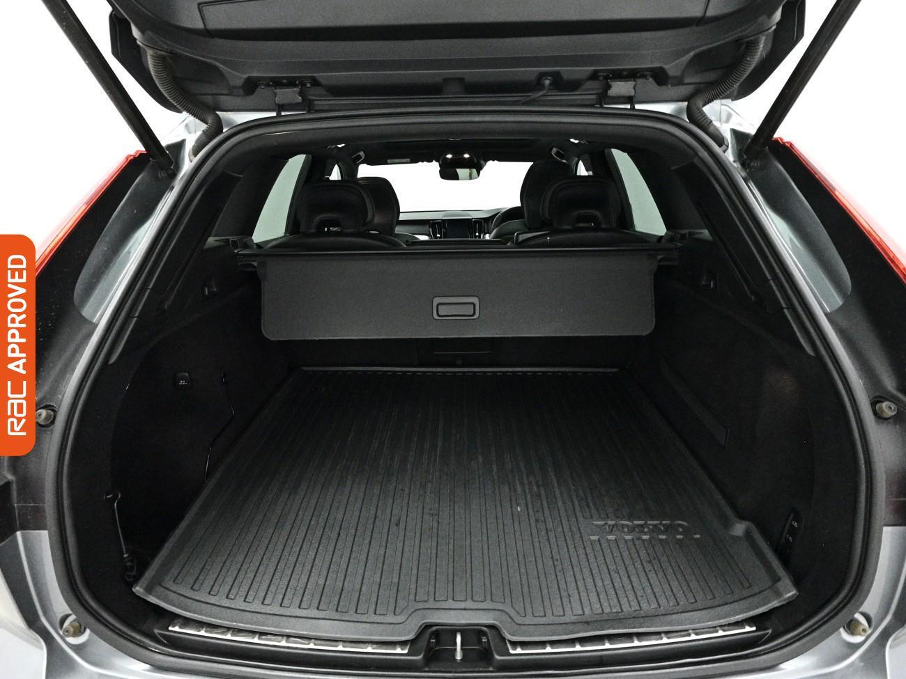 Volvo XC60 view 28