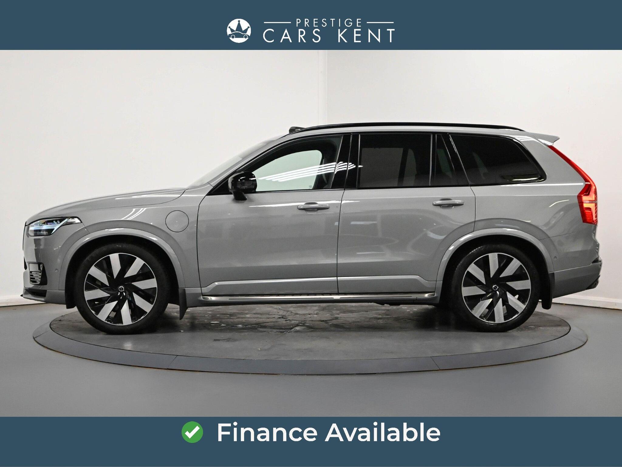 Volvo XC90 view 4