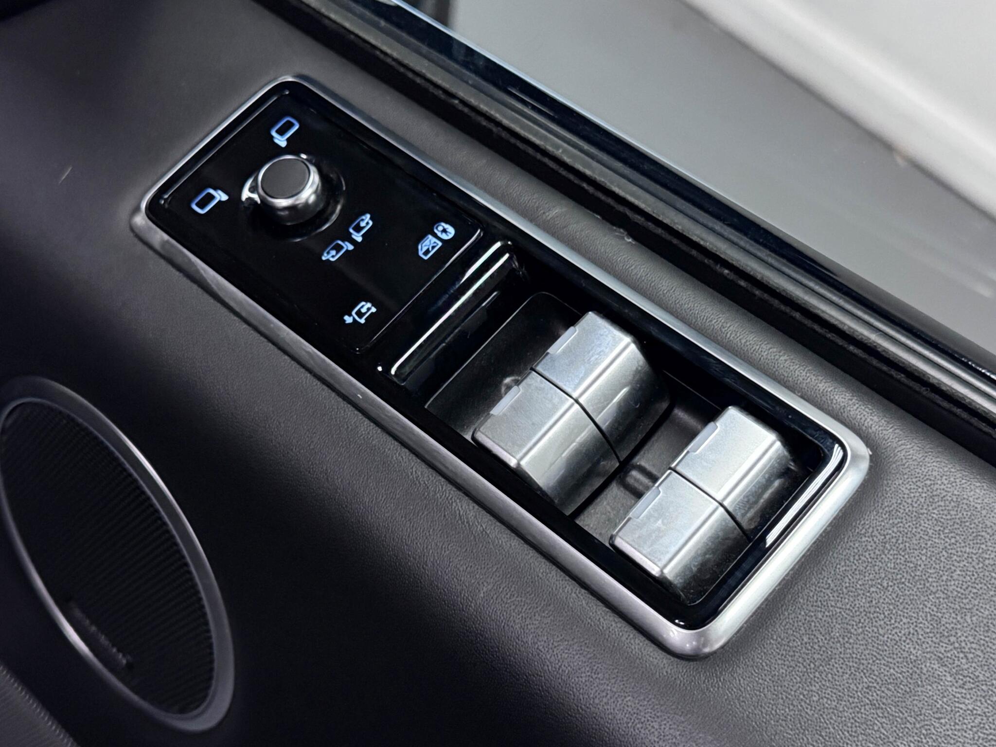 Land Rover Range Rover Sport view 17