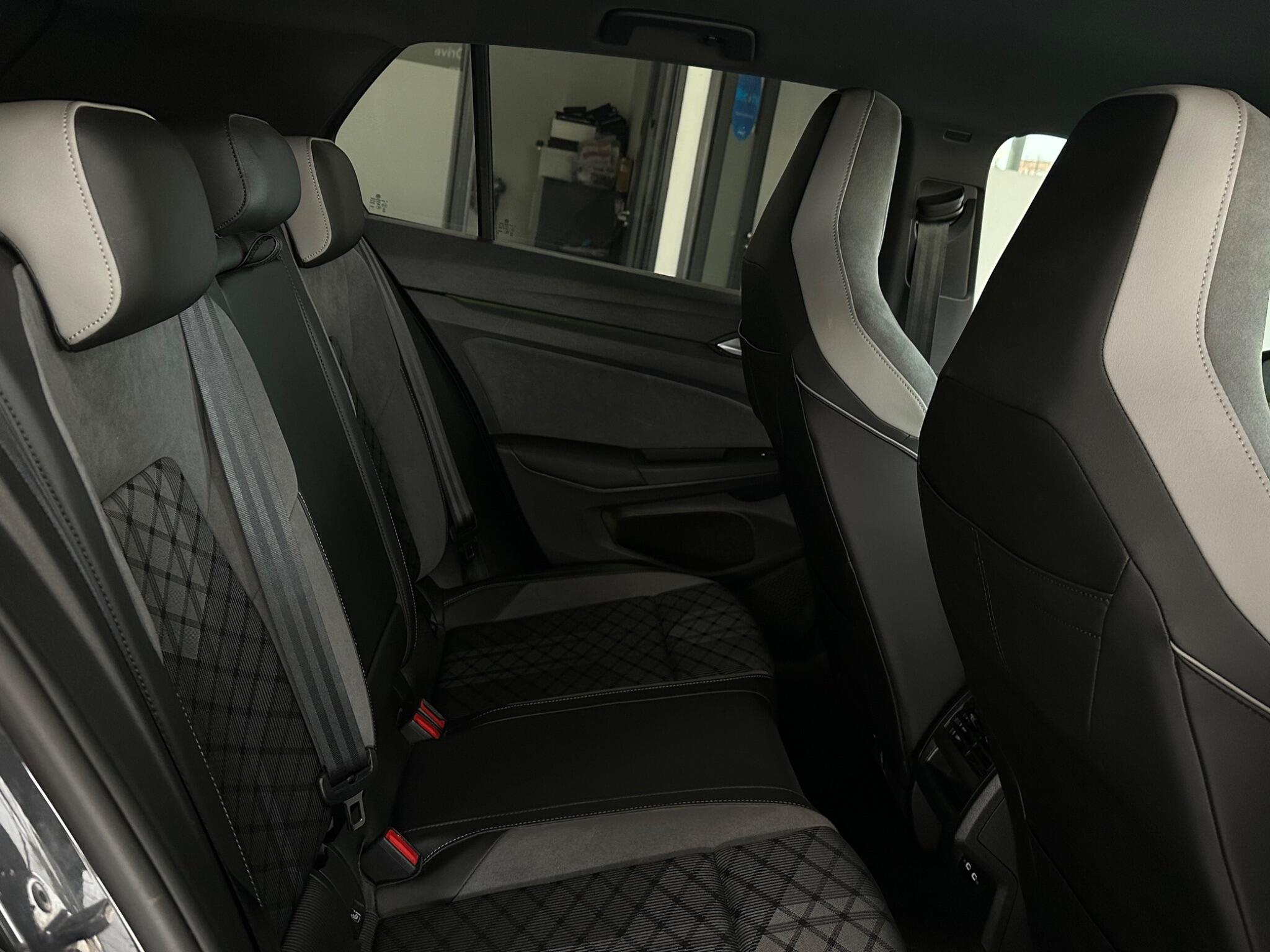 Volkswagen Golf view 34