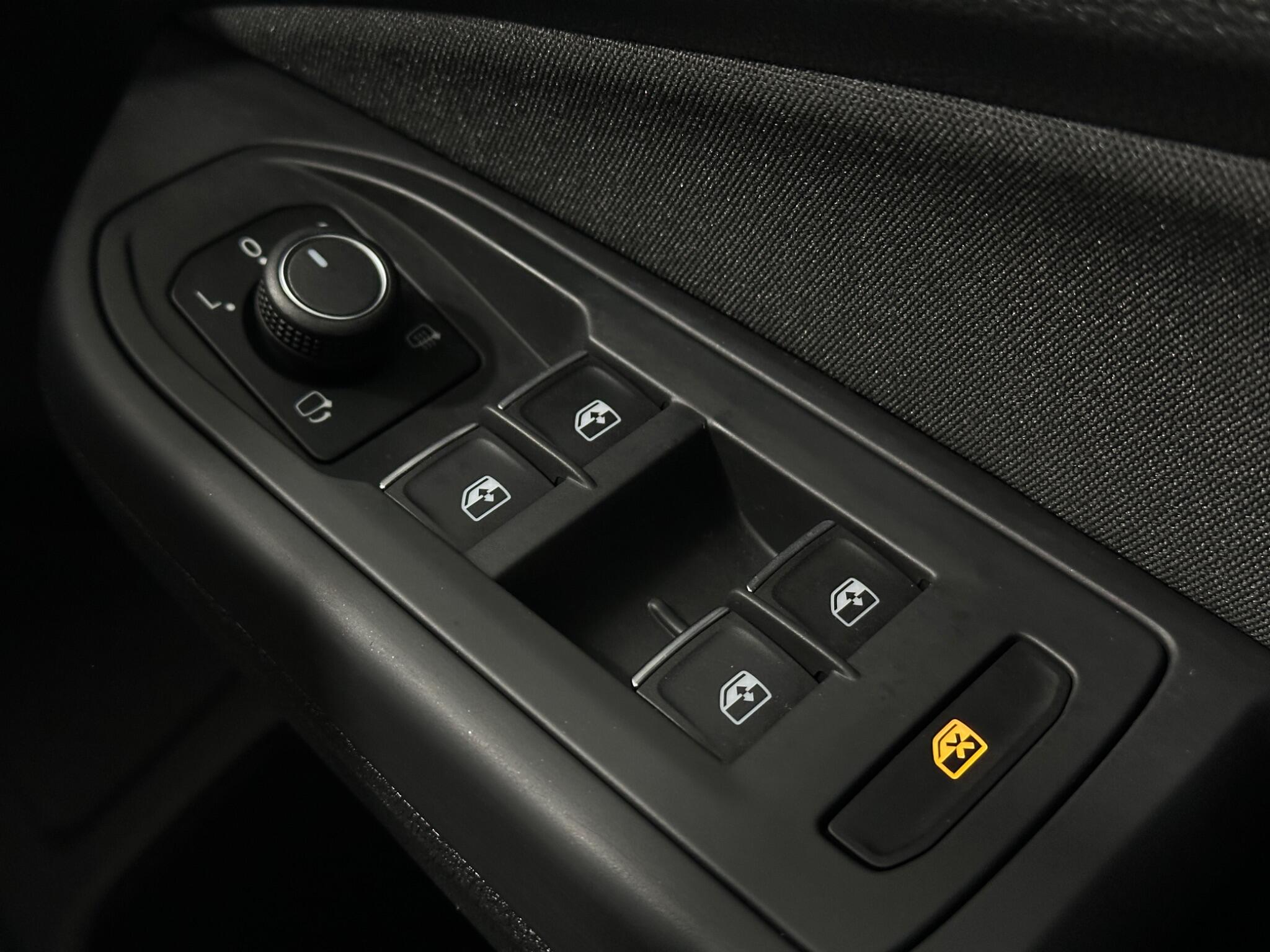 Volkswagen Golf view 19
